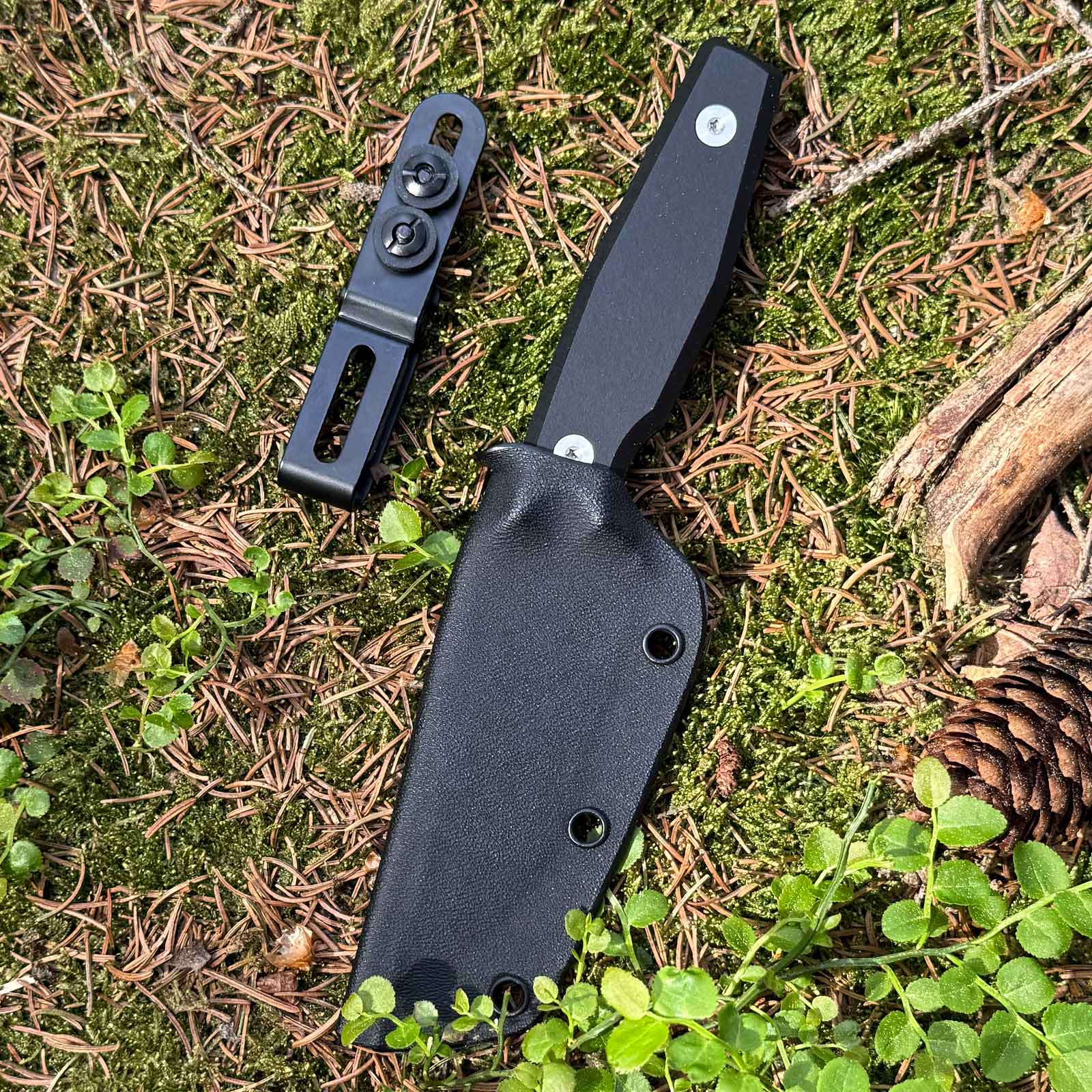 Böker Daily Knives AK4 14C28N - Fahrtenmesser in Kydexscheide