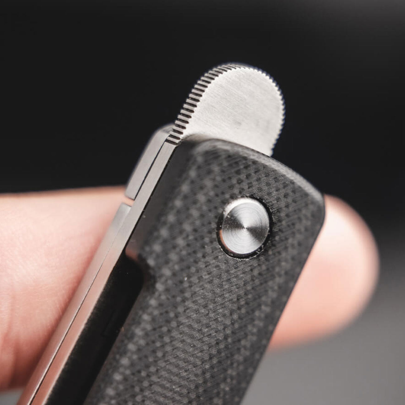 Böker Plus Friday Gentleman Taschenmesser mit Tip Up Clip und Nylonholster – Detailansicht