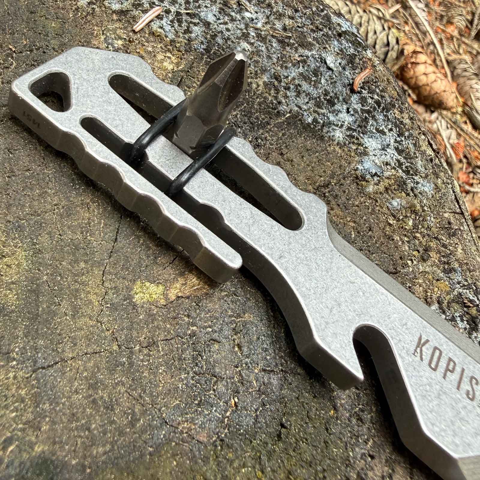 Böker Plus Grift Tool – Prybar/EDC Multitool mit Bit-Aufnahme und Flaschenöffner – Grift tool prybar multitool