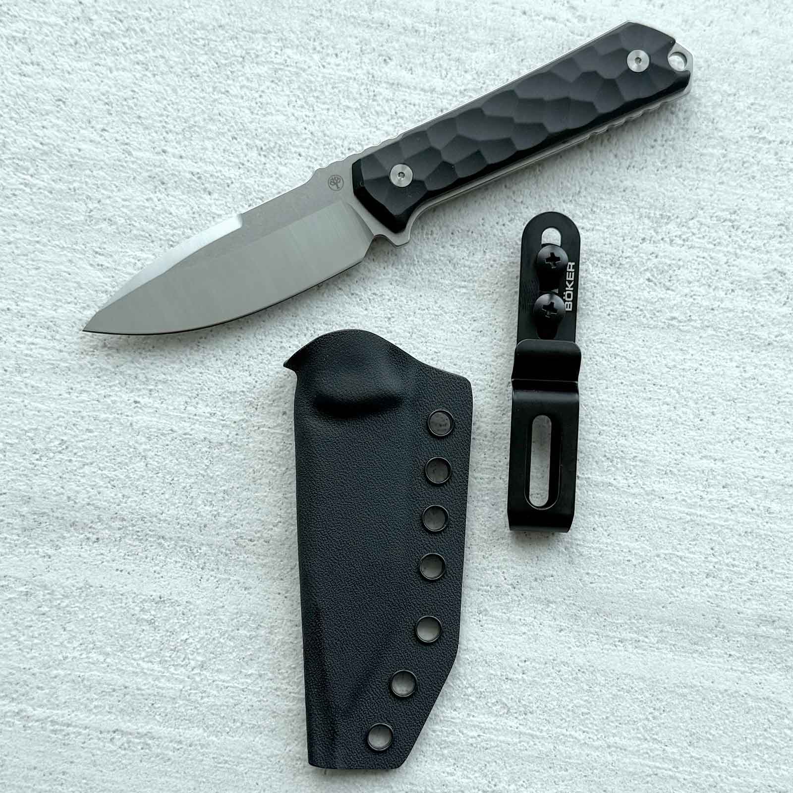 Böker Kiboku Richlite Black Rock Pattern Messer - Ansicht des Lieferumfanges