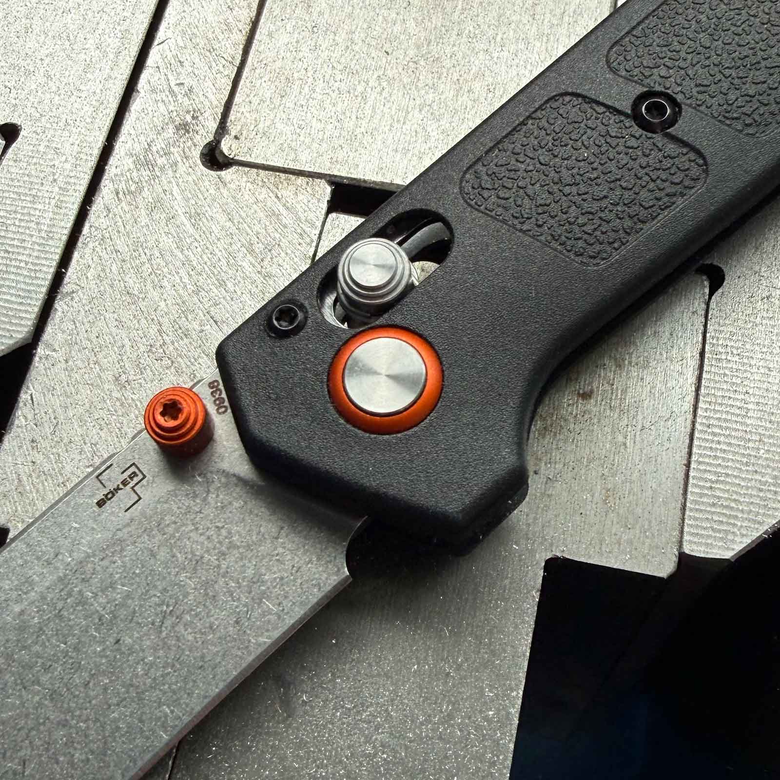 Böker Plus Kihon Compact – Taschenmesser mit Droppoint Klinge, Crossbar Lock und Clip – Messeransicht