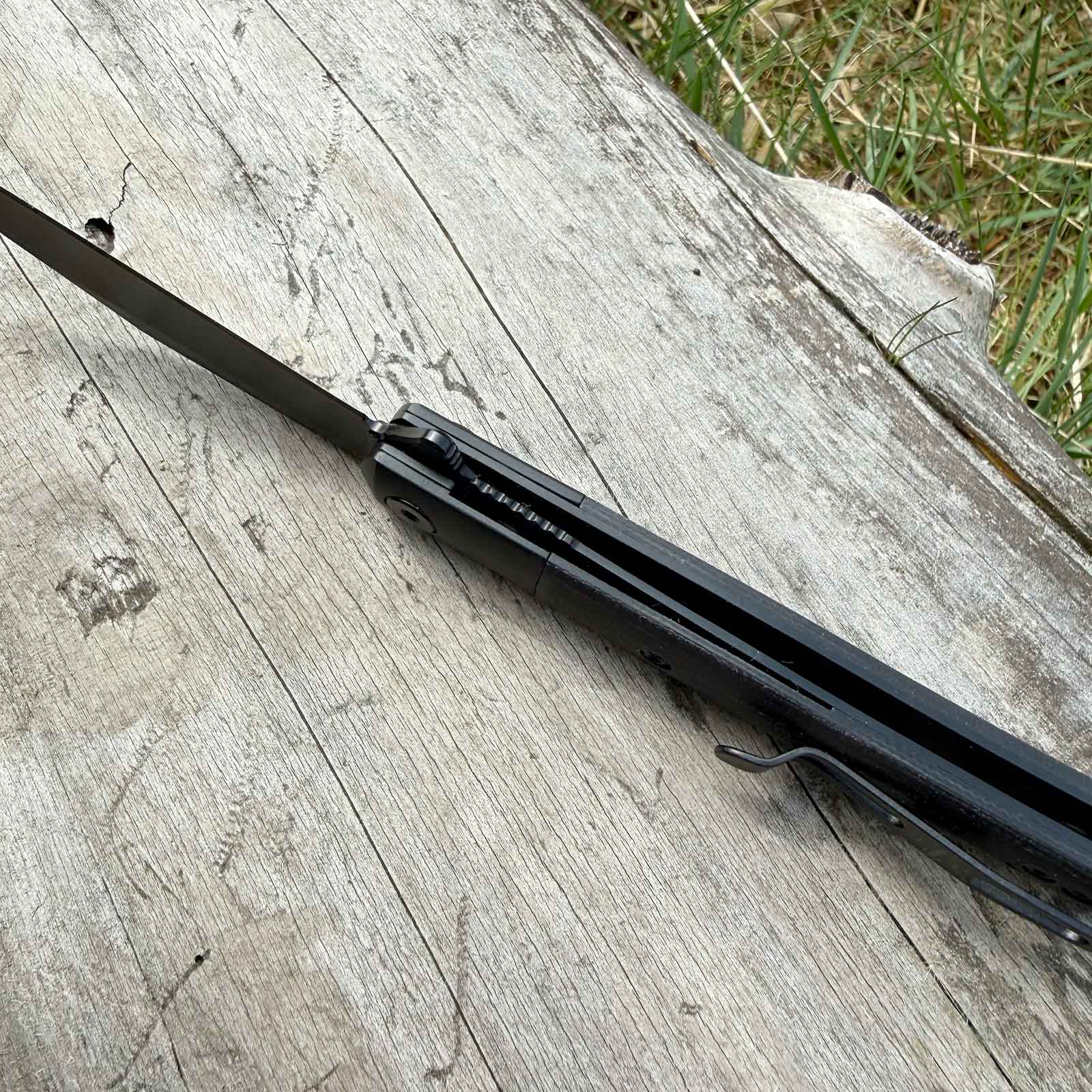 Böker Plus Modern Stockman – Taschenmesser mit Nitro-V Klinge und Micarta-Griff – Produktansicht des Messers – Detailansicht 6