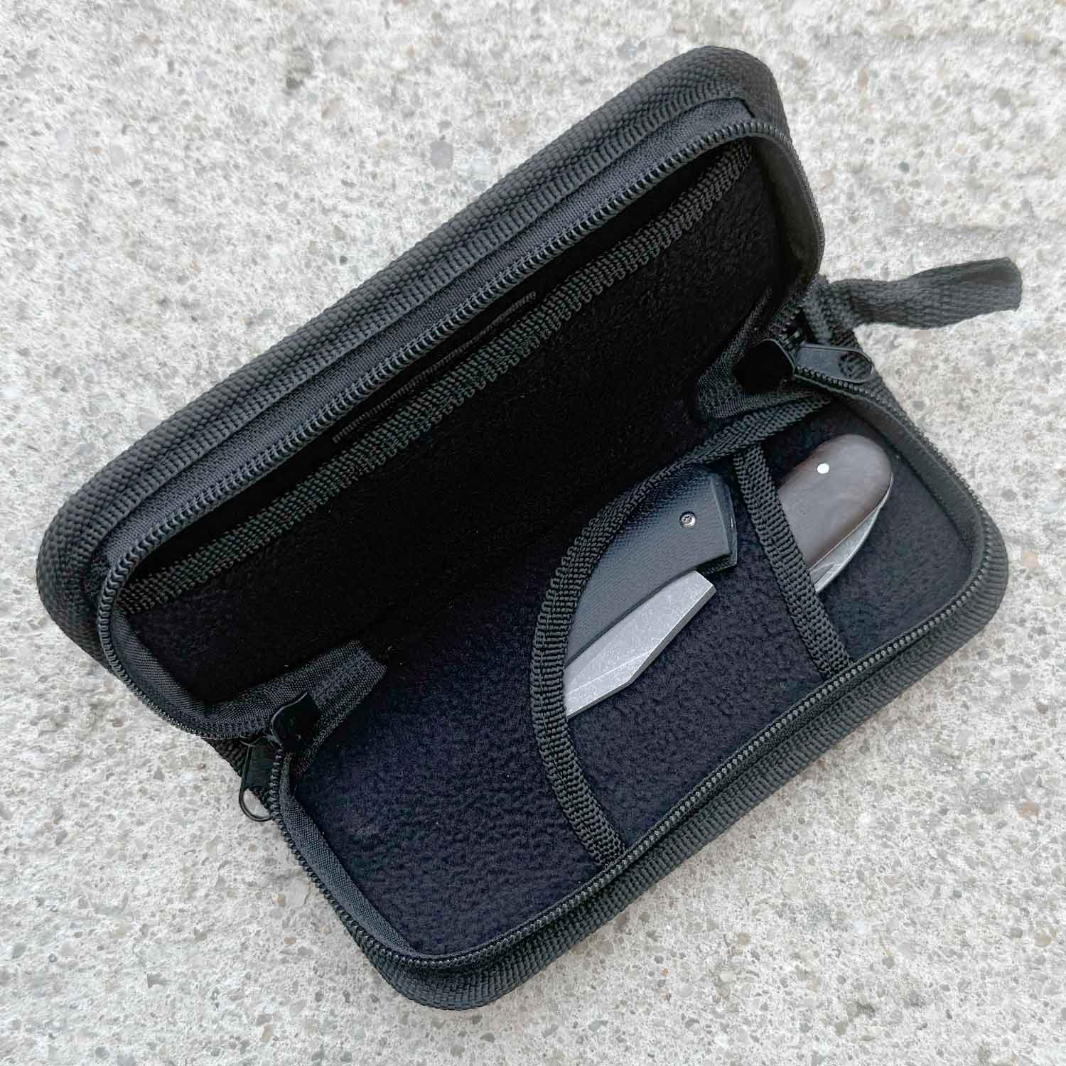 Böker Plus Nylon-Etui – Organizer für Taschenmesser mit Innenfächern – Detailansicht