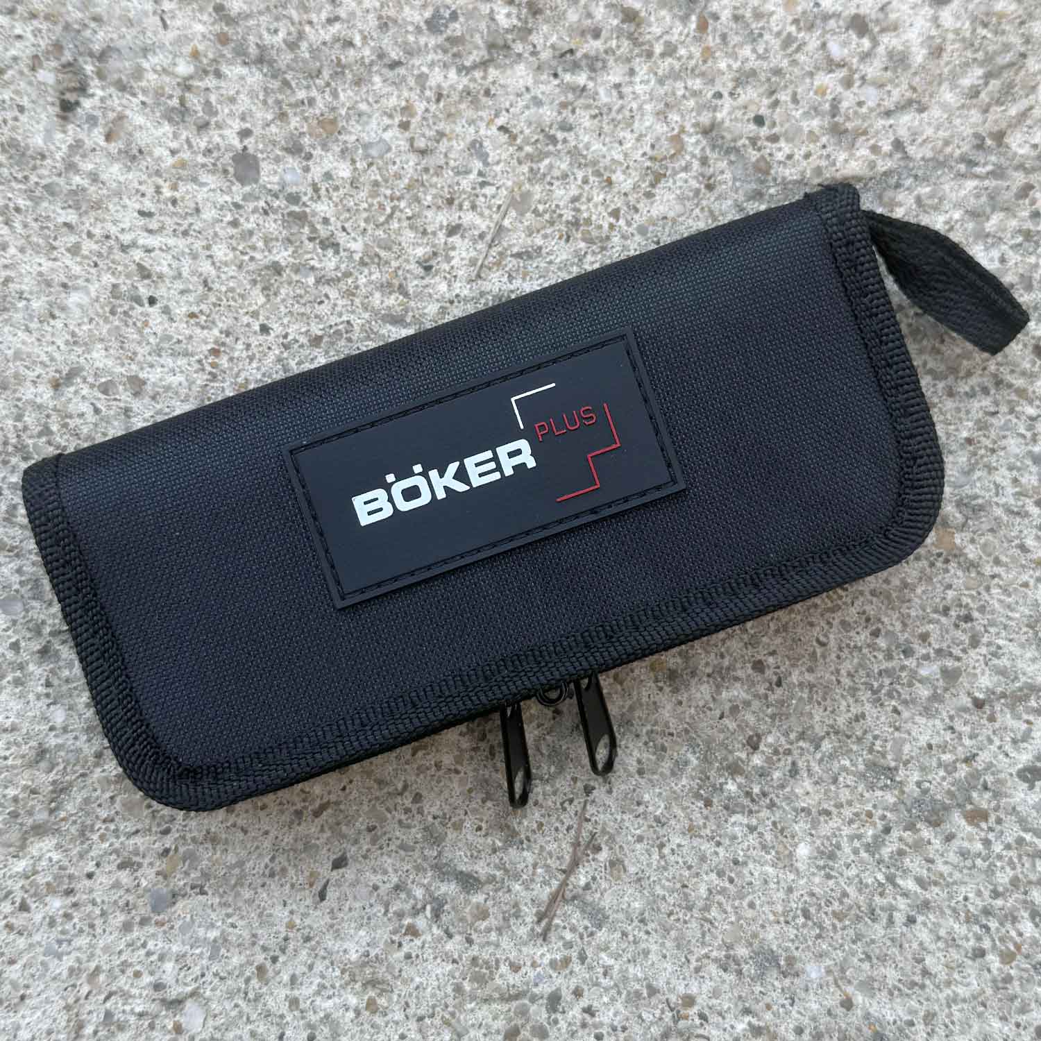 Böker Plus Nylon-Etui – Organizer für Taschenmesser mit Innenfächern – Detailansicht