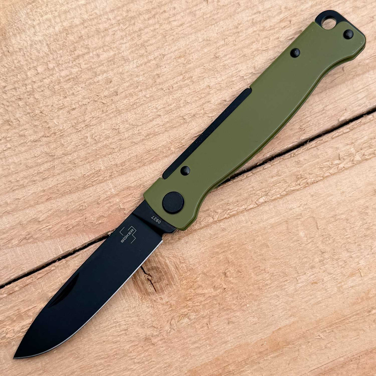 Böker Plus Atlas OD Green – Zweihand-Taschenmesser mit Slipjoint & Tip-Up Clip – Detailansicht