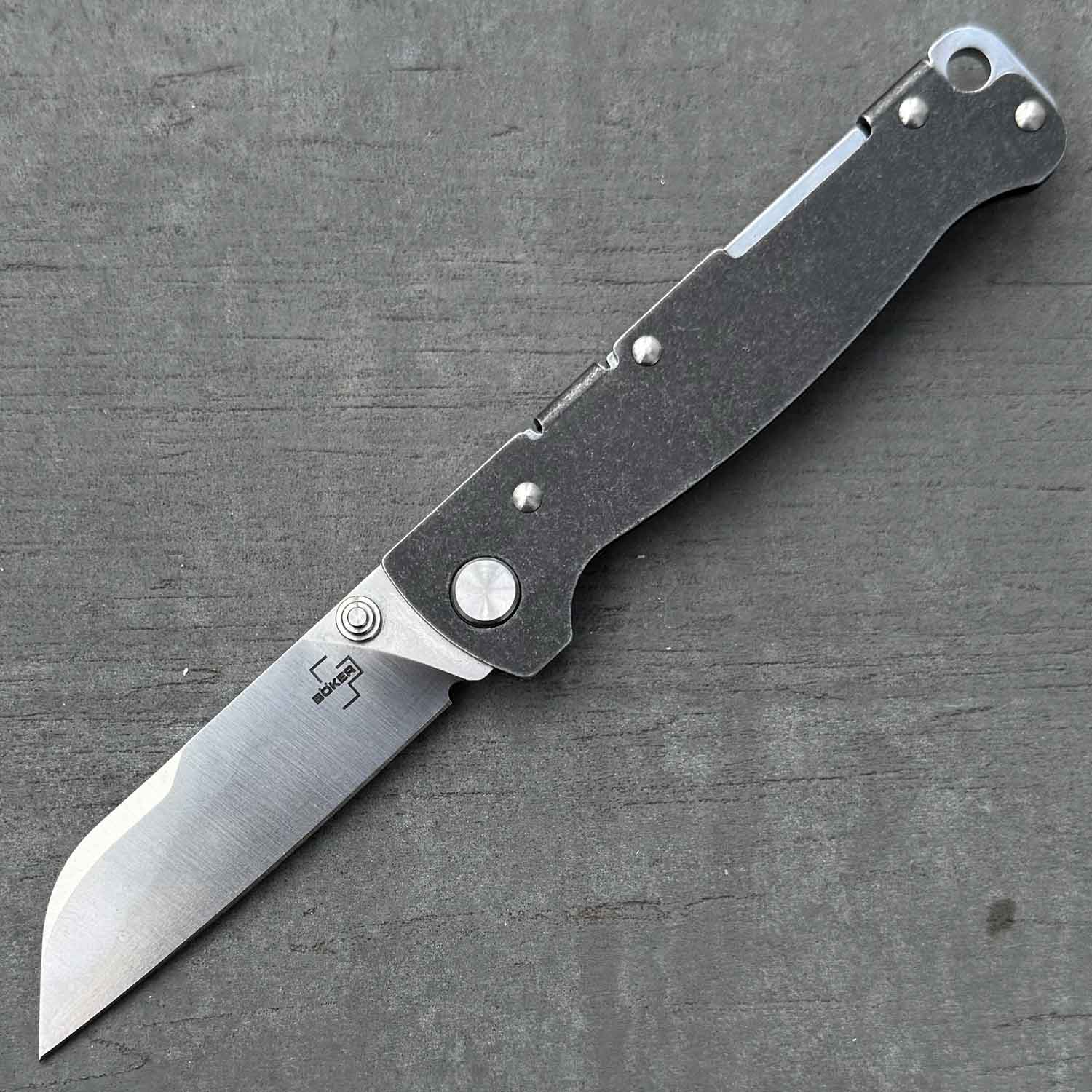Böker Plus Atlas Sheepsfoot TS – Einhandmesser mit D2 Klinge und Tip-Up Clip – Detailansicht