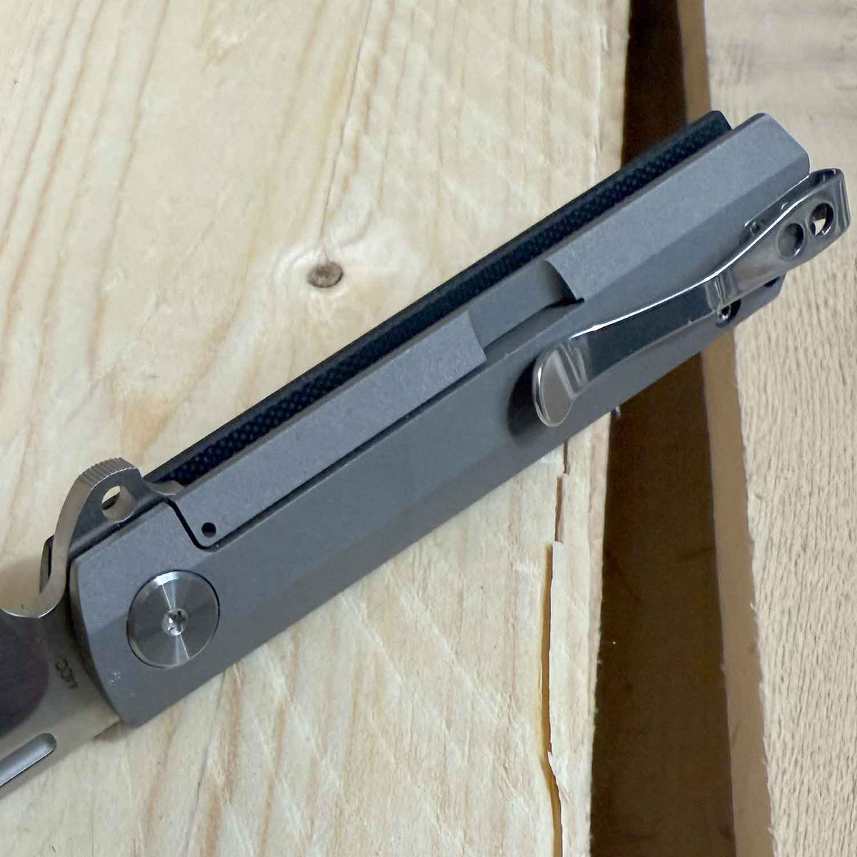 Böker Plus Cataclyst Flipjoint Taschenmesser, 42a konform,EDC Klappmesser – Detailansicht