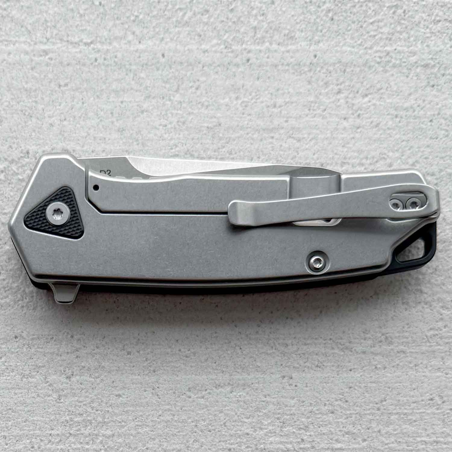 Böker Plus Gemtek Black G10 – Taschenmesser mit D2-Klinge & Deep Carry Clip – Detailansicht