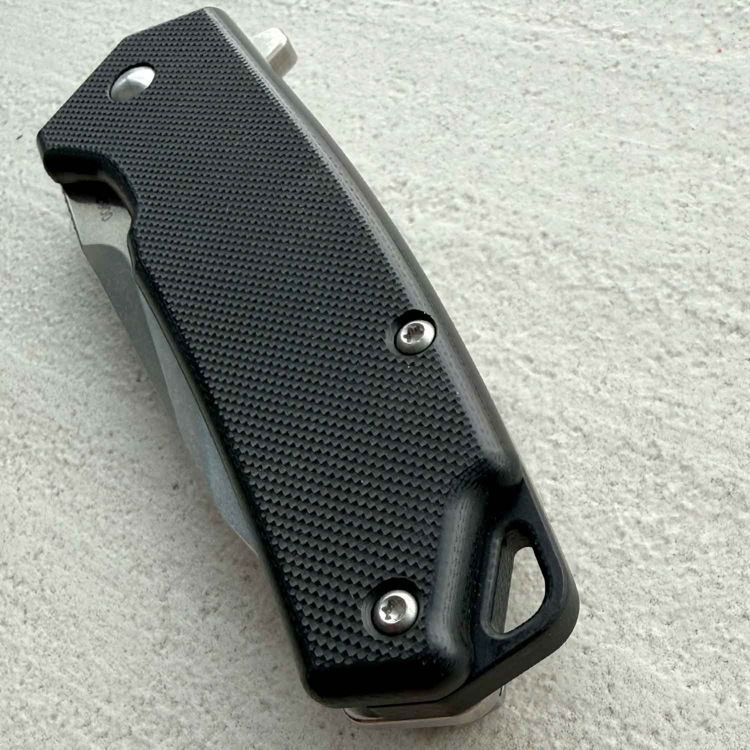 Böker Plus Gemtek Black G10 – Taschenmesser mit D2-Klinge & Deep Carry Clip – Detailansicht