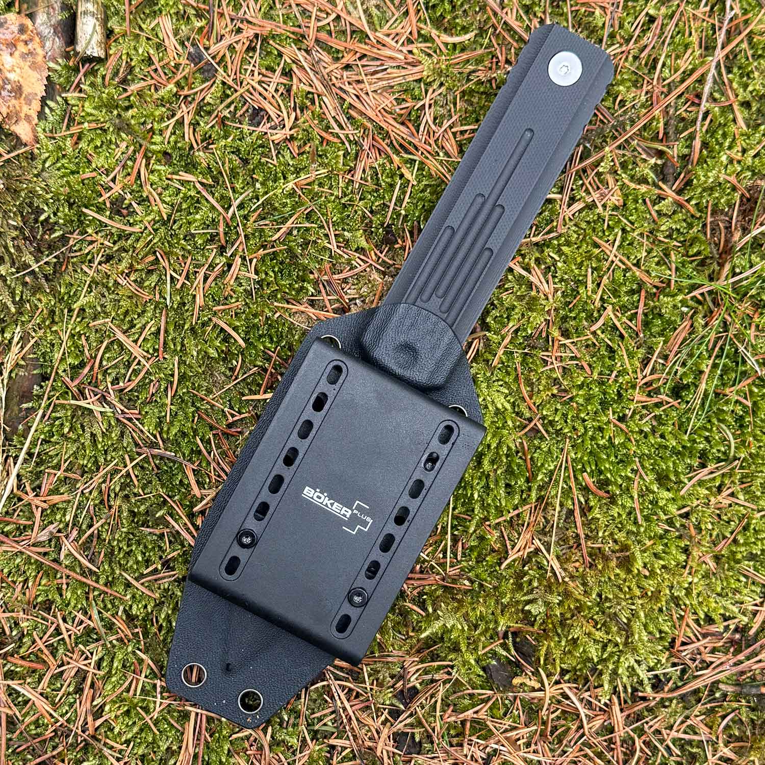 Böker Plus Omerta Fahrtenmesser – feststehendes Messer mit Kydexscheide – Detailansicht