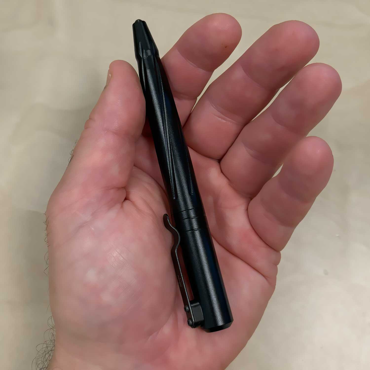 Böker Plus Twista – Taktischer Kugelschreiber mit Glasbrecherfunktion und Clip – Detailansicht