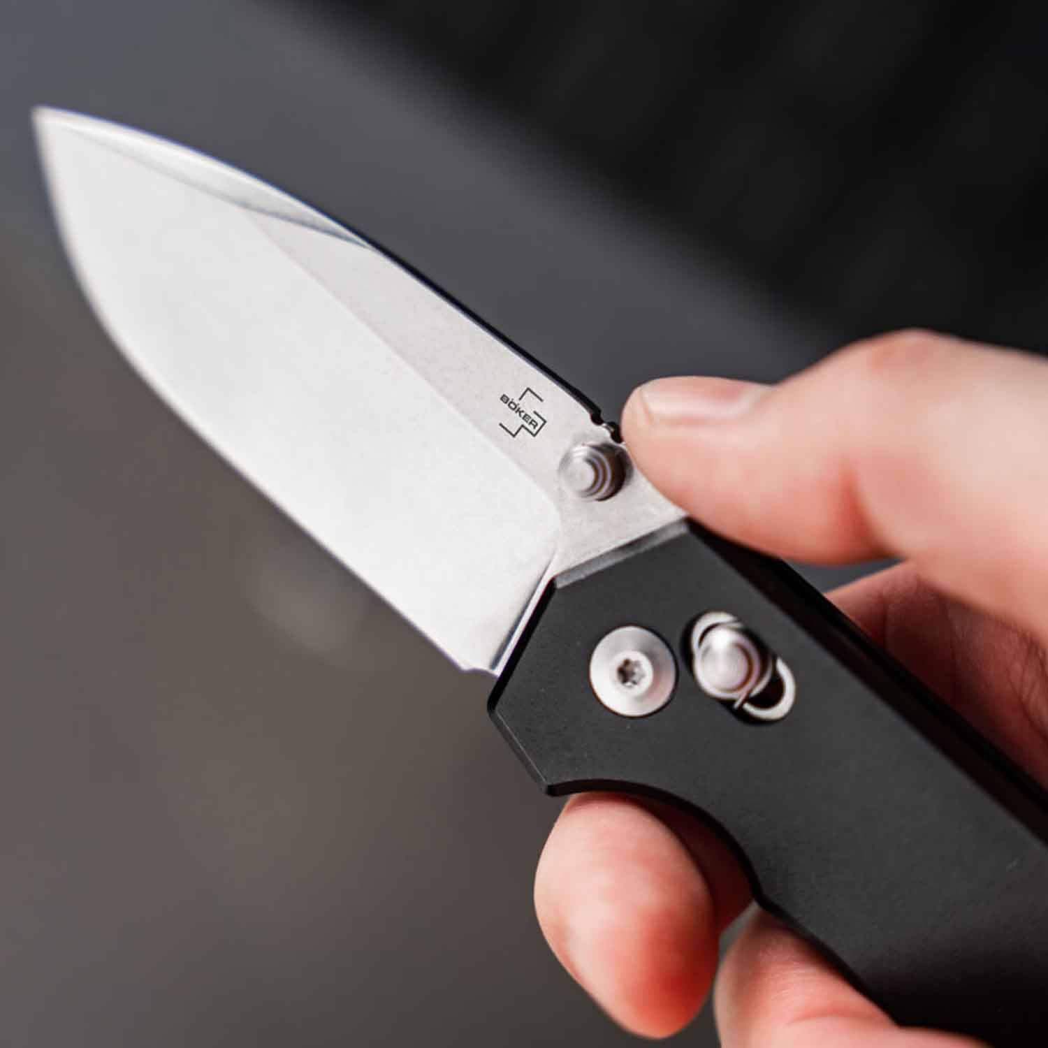 Böker Plus Rockstub Black 2.0 – Taschenmesser mit Crossbar Lock & Deep-Carry-Clip – Detailansicht