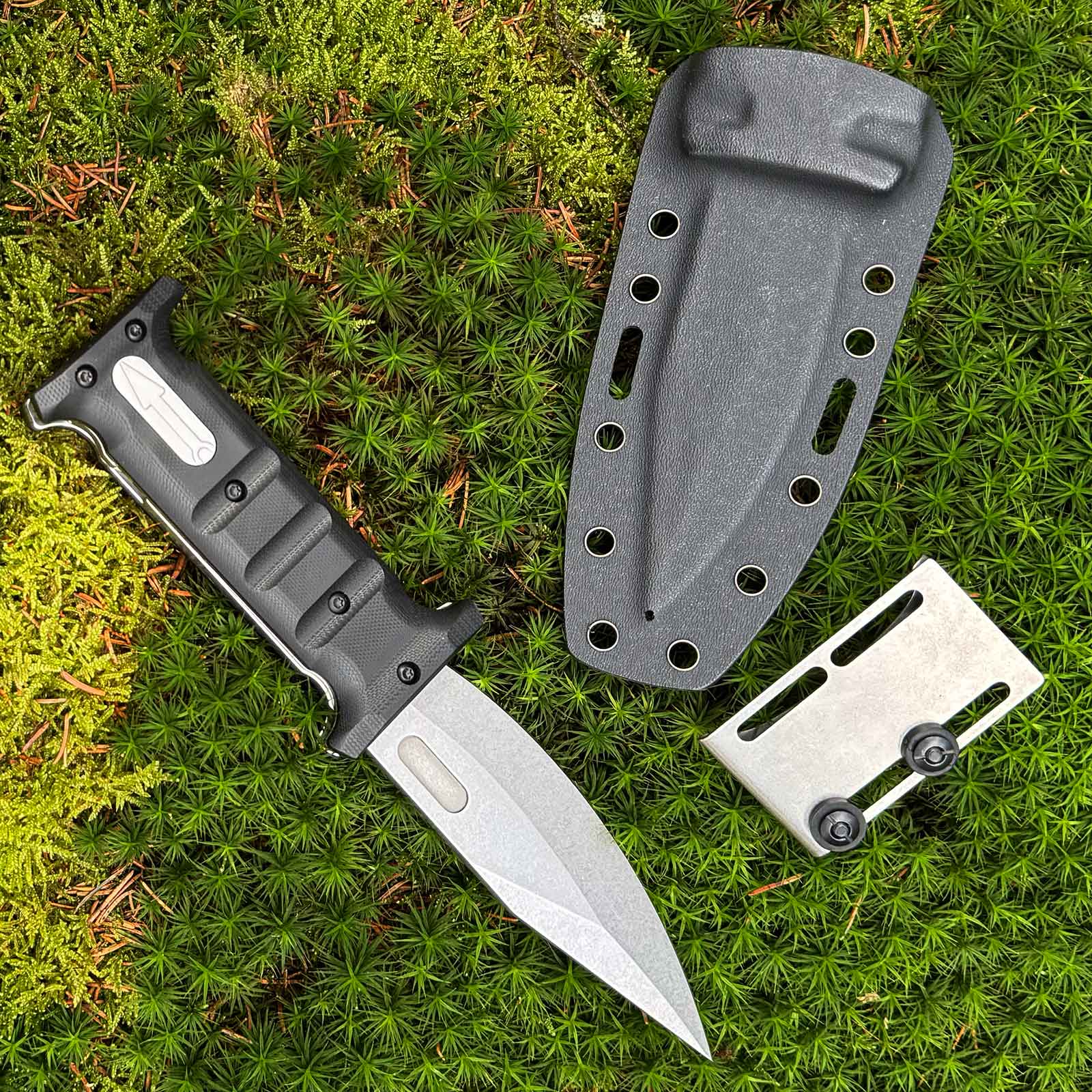 Böker Plus Extension Knife – Verlängerungsmesser mit D2 Klinge und Kydexscheide – Scheide, Clip und Befestigung