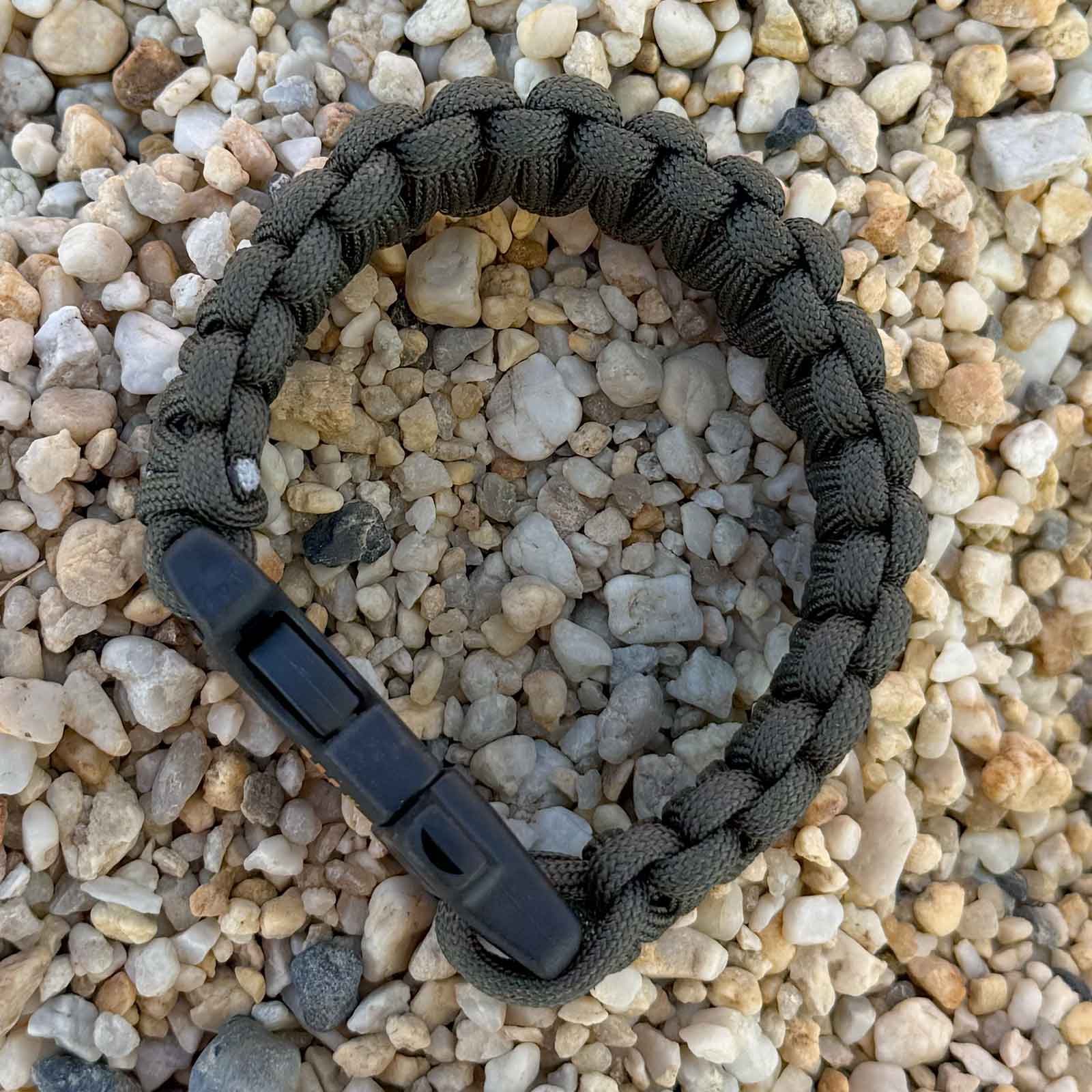 WE Knife Survival Bracelet - Überlebensarmband aus Paracord mit Signalpfeife – Produktbild