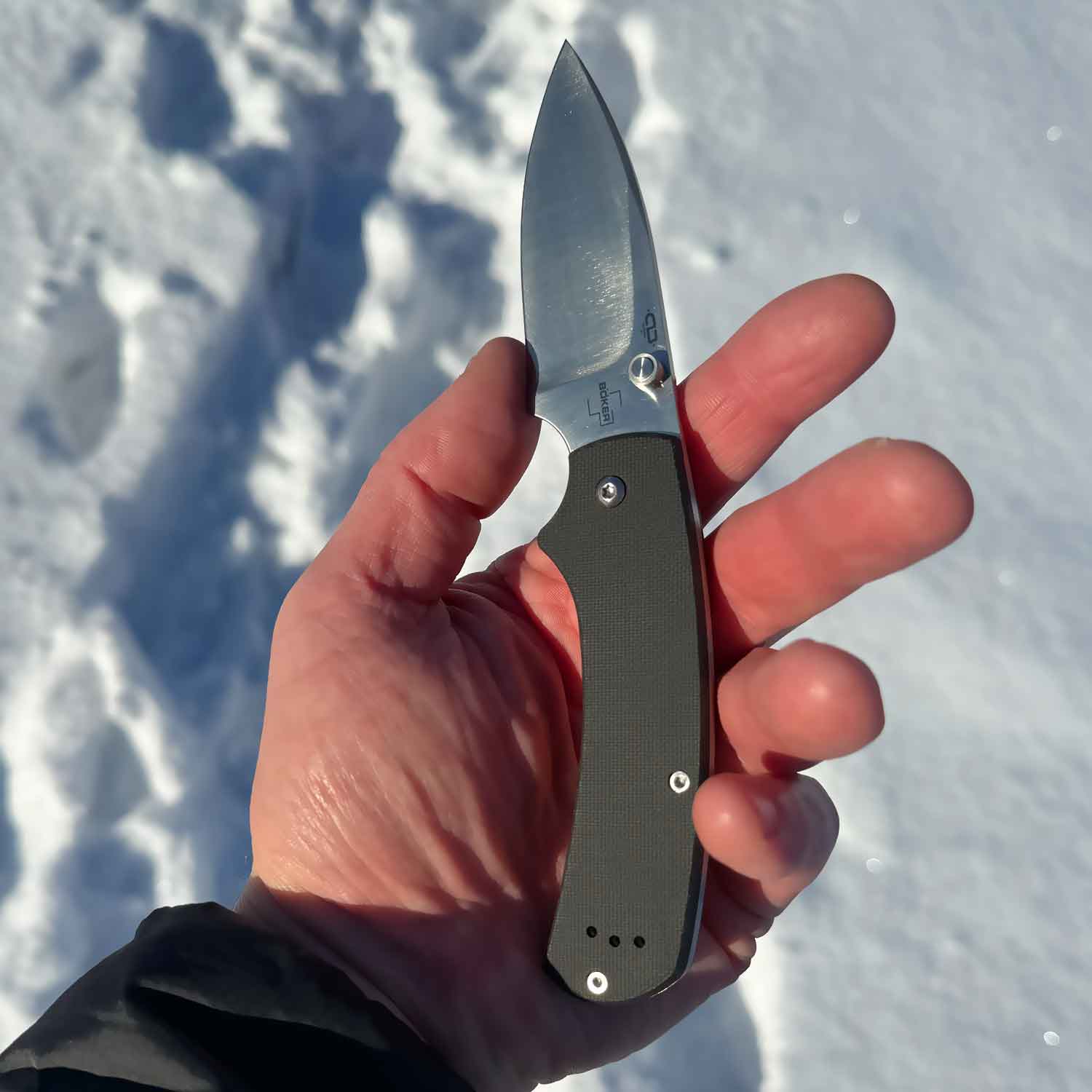 Böker Plus XS Drop – Kompaktes Slipjoint Taschenmesser mit Droppoint-Klinge – Detailansicht