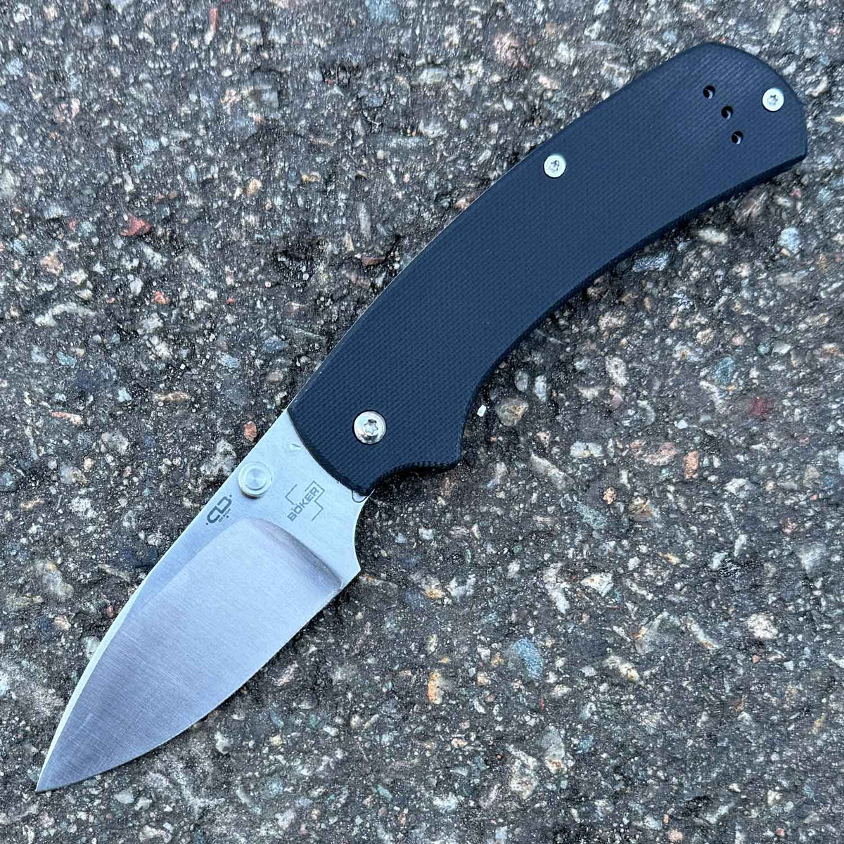 Böker Plus XS Drop – Kompaktes Slipjoint Taschenmesser mit Droppoint-Klinge – Detailansicht