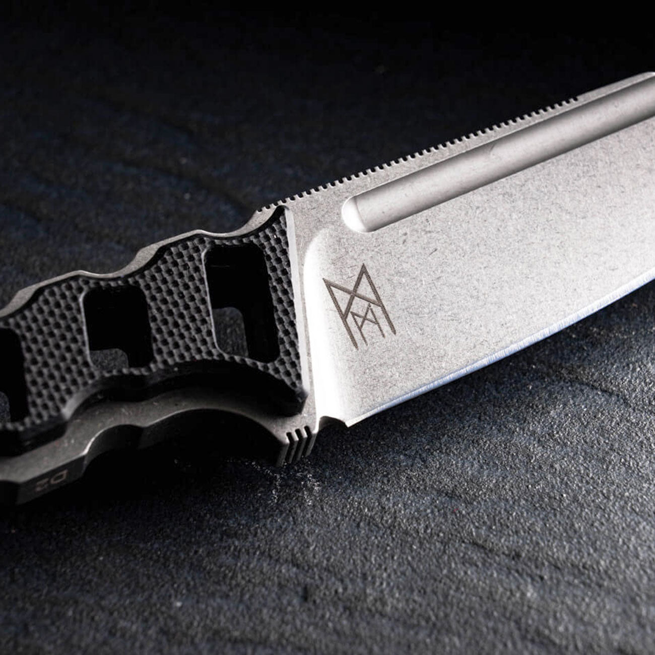 Böker Plus Ylvi – feststehendes EDC Messer mit Clip und Kydexscheide – Detailansicht