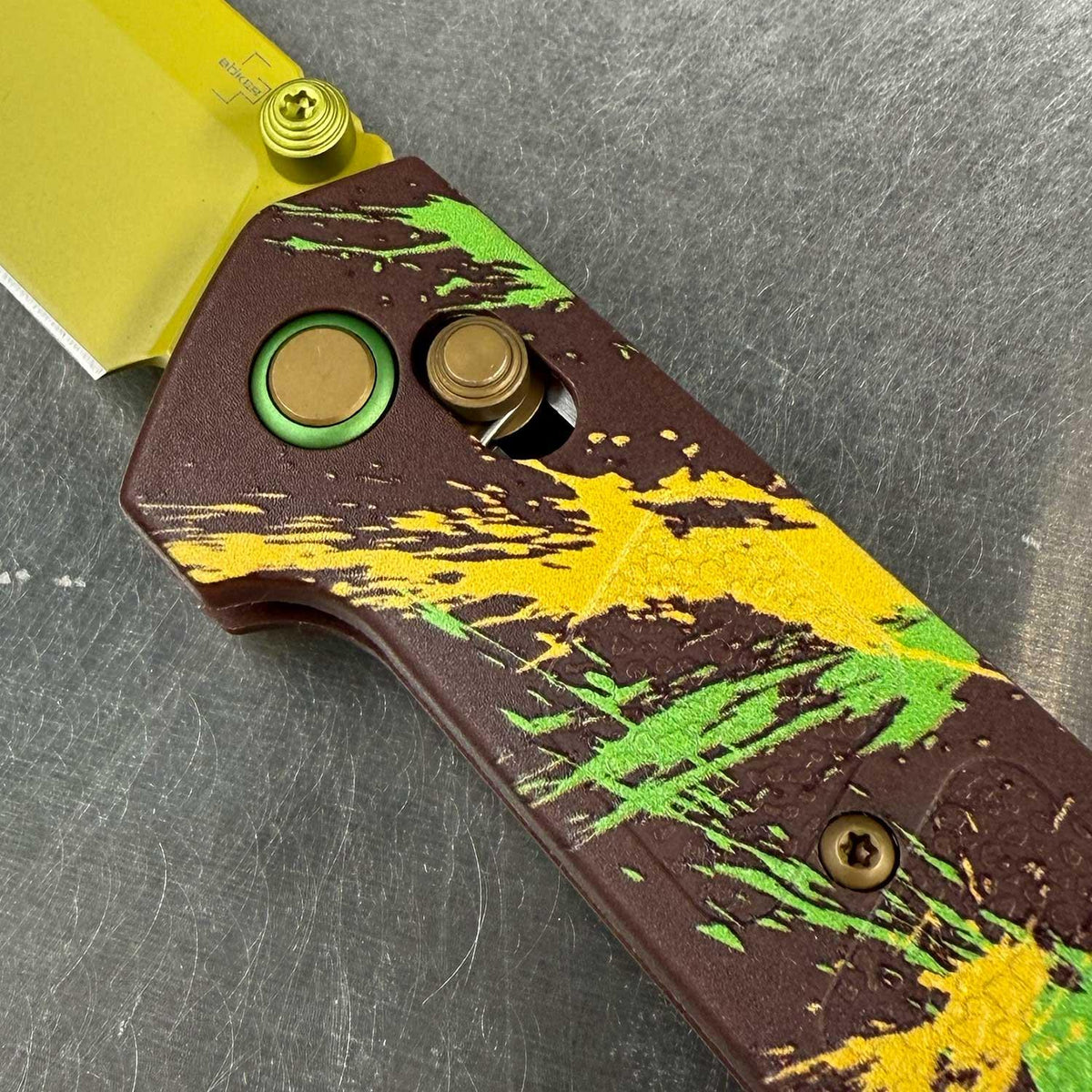 Böker Plus Kihon Dubai Chocolate – Limitiertes Taschenmesser von Lucas Burnley – Detailansicht