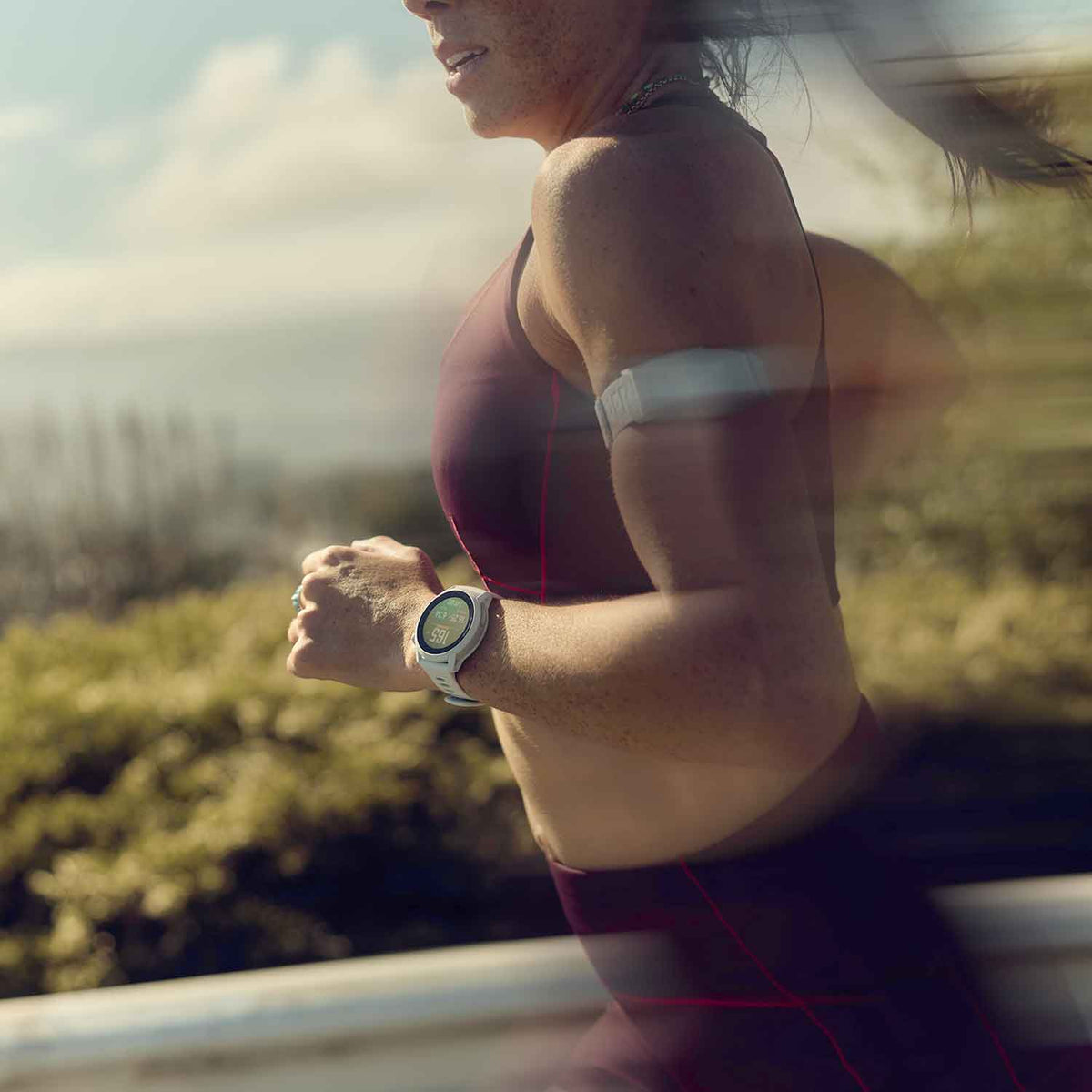 Coros Pace 4 – GPS-Sportuhr mit AMOLED-Display & Silikonarmband