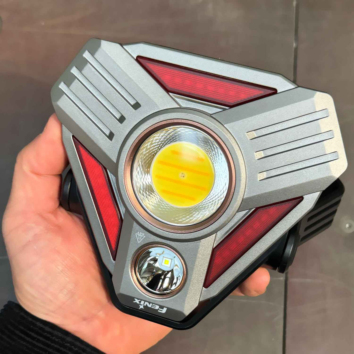 Fenix CP50R – LED Campingleuchte mit Akku, 5500 Lumen, USB & stufenloser Dimmer, 2700K–6500K – Detailansicht