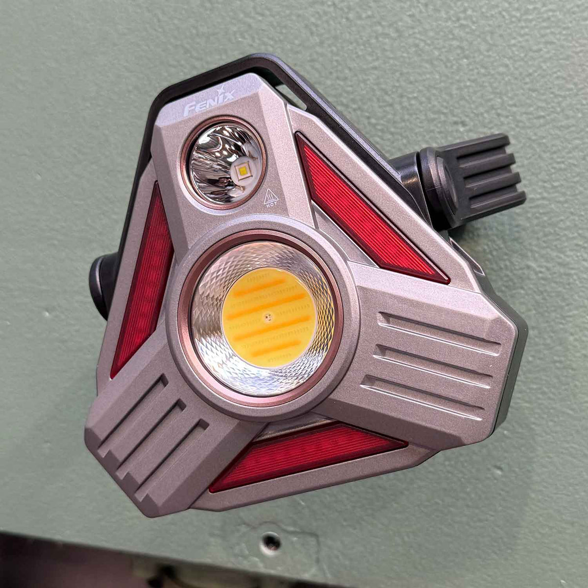 Fenix CP50R – LED Campingleuchte mit Akku, 5500 Lumen, USB & stufenloser Dimmer, 2700K–6500K – Detailansicht