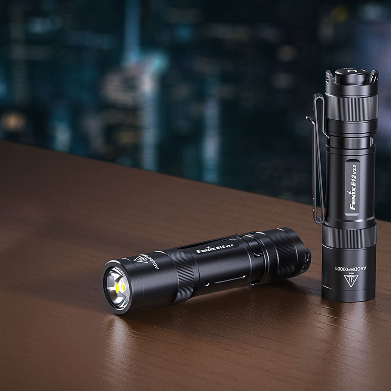 Fenix E12 V3.0 LED Taschenlampe mit AA Batterie 200 Lumen