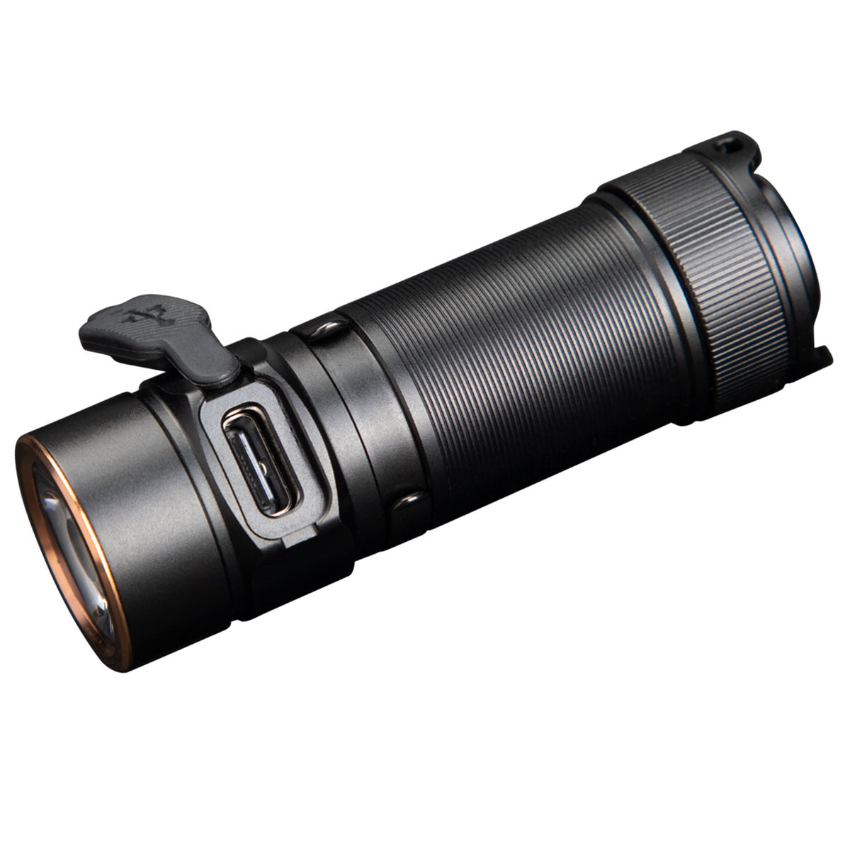 Fenix E18R V2.0 – kompakte EDC Taschenlampe mit 1200 lm, Akku, USB-C, Magnetfuß – USB-C Ladefunktion