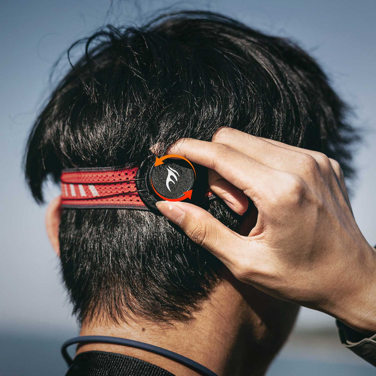 Fenix HL18R-T V2.0 – Trailrunning Stirnlampe mit 3 Lichtfarben, 800 Lumen, USB-C – Detailansicht