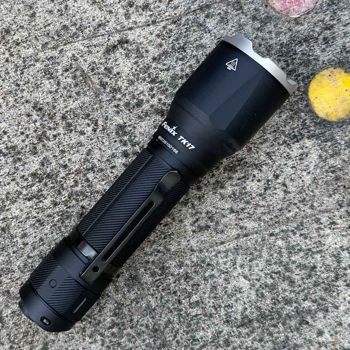 Fenix TK17 – Polizei Taschenlampe 3600 Lumen inkl. 6000mAh USB-C Akku