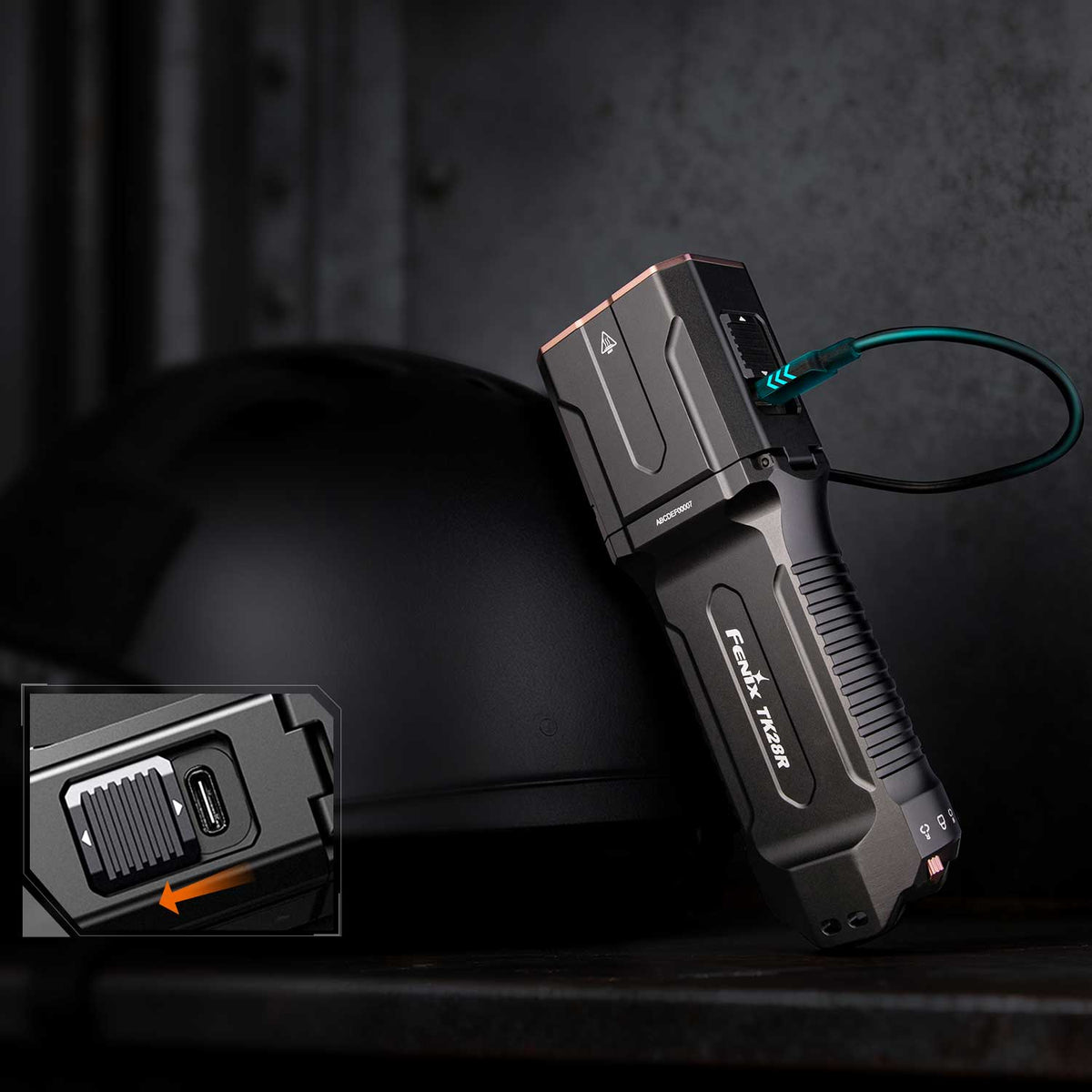 Fenix TK28R – Jagd Taschenlampe mit Rotlicht und Weißlicht 6500 Lumen Akku USB-C – Detailansicht