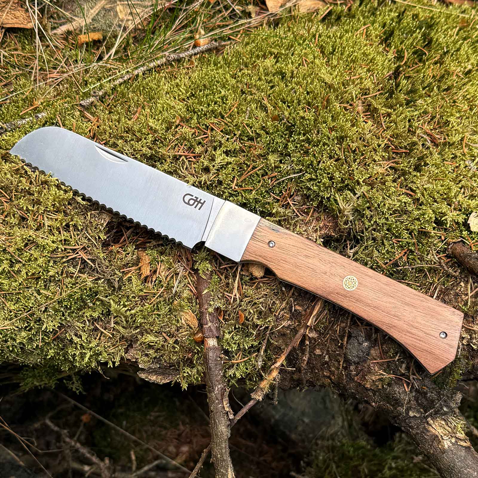 Herbertz CJH Outdoor Santoku – Camping Taschenmesser mit Walnussgriff