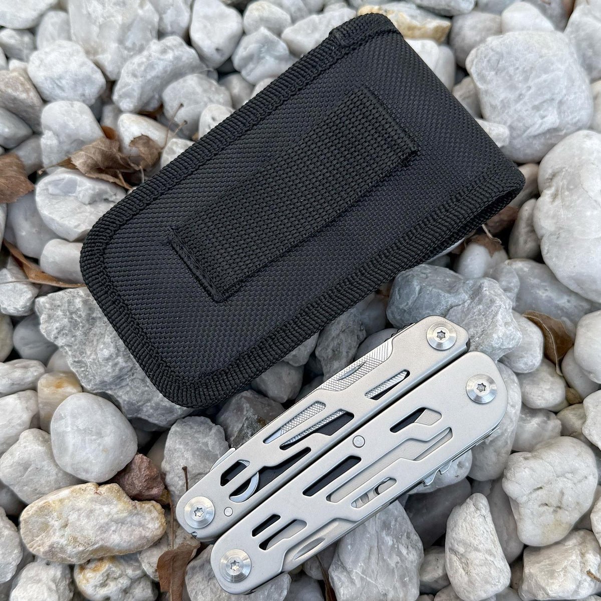 Herbertz Multitool mit Säge, Schere, Tasche uvm. – Detailansicht