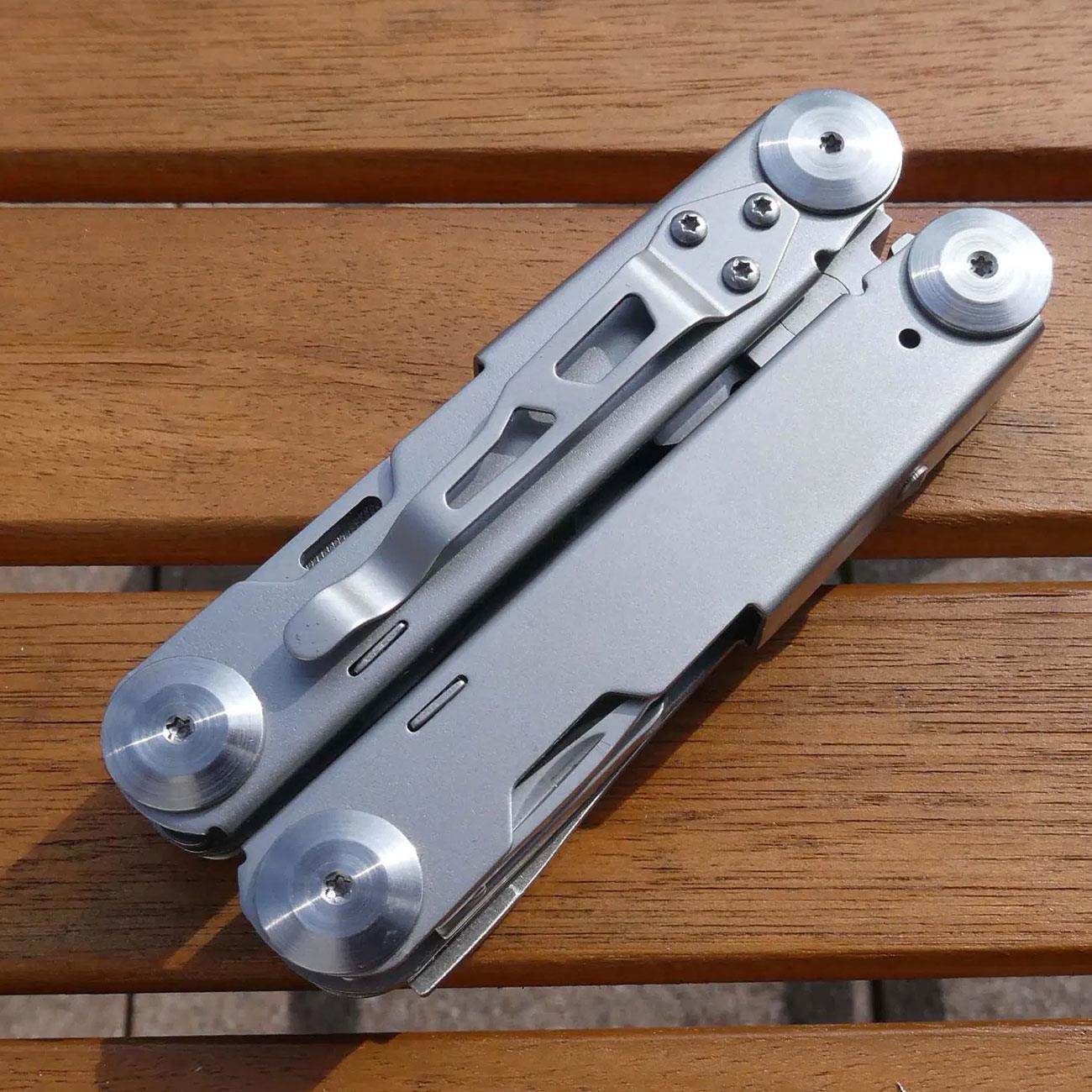 Herbertz Selektion Multitool mit Nylon-Etui – Detailansicht