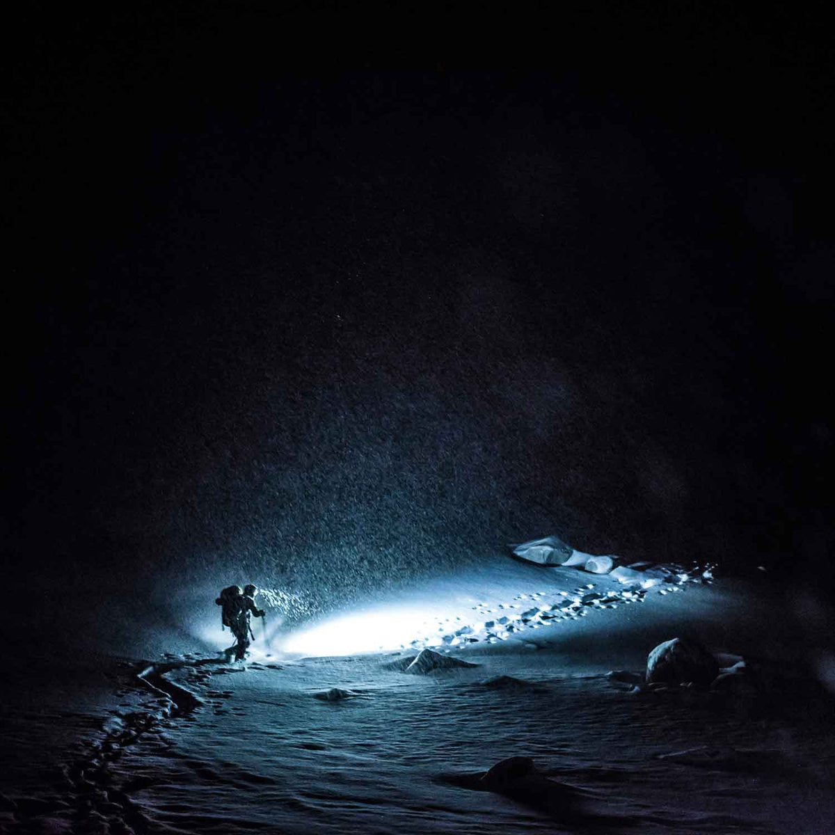 Lupine Blika Stirnlampe mit 3.5 Ah Akku, Bluetooth & 2400 Lumen (2026) – Detailansicht