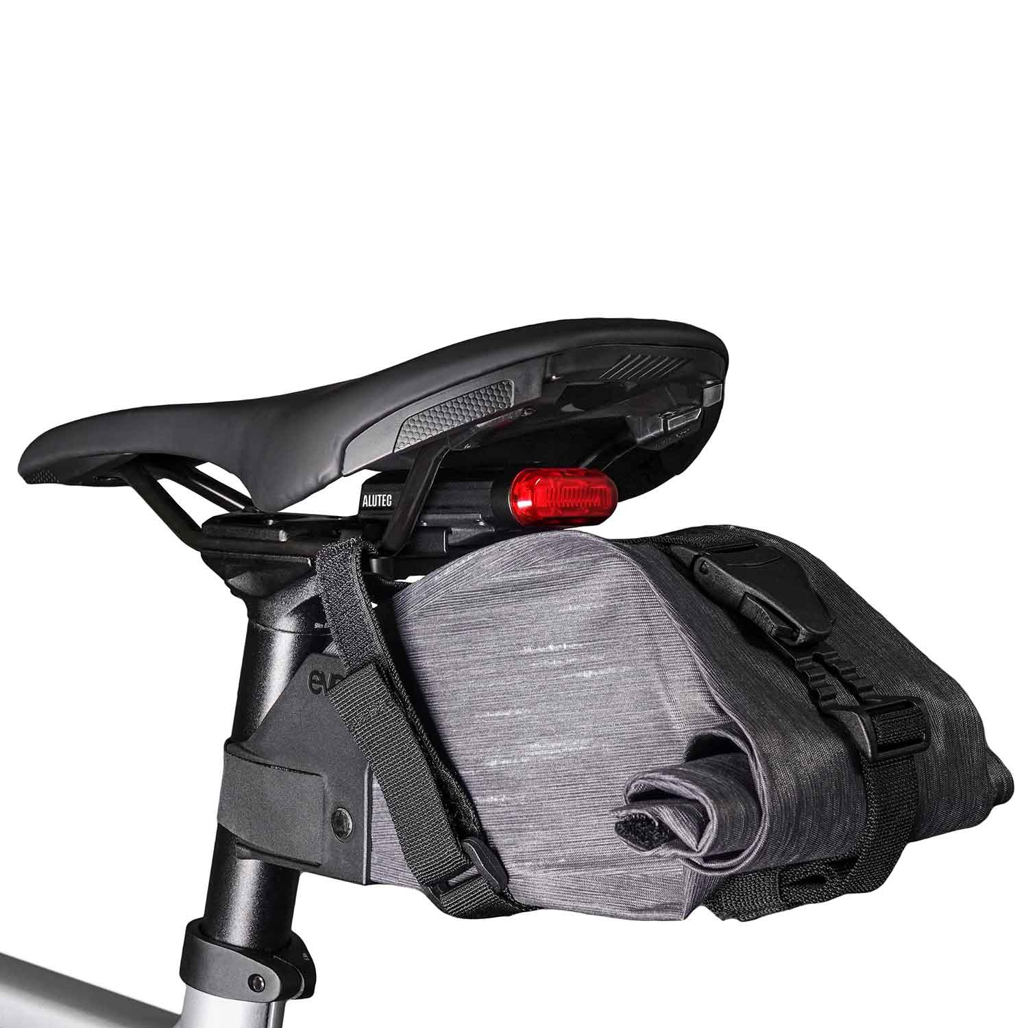 Lupine C14 Mag Umrüstkit Satteltasche – Halter für Rücklicht & Tasche – Detailansicht