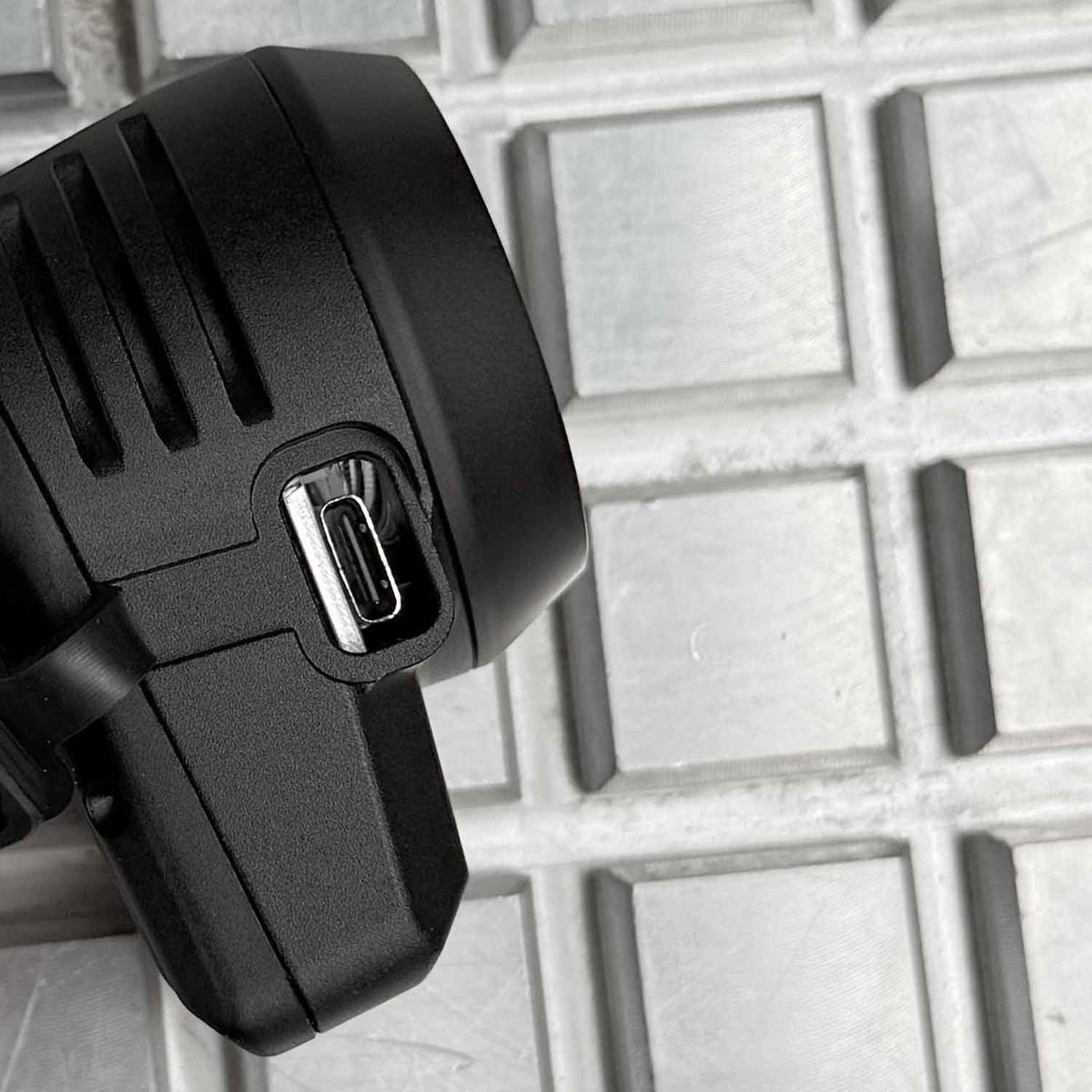 Lupine SL Mono – StVZO Fahrrad-Frontlicht mit Akku, 700 lm, USB-C (Modell 2026) – USB-C Ladefunktion, Fahrradlicht mit StVZO-Zulassung