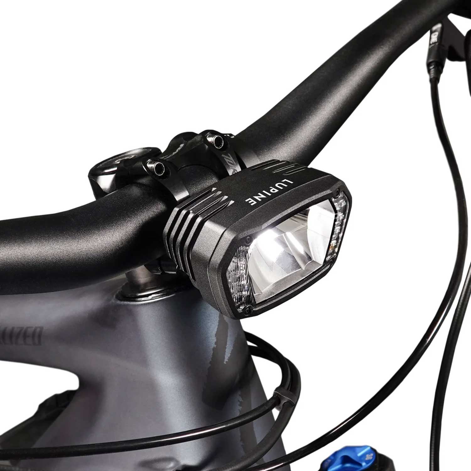 Lupine SL AX – StVZO Frontlicht mit Fernlicht, 3800 Lumen, 10.0 Ah Akku, 31,8 mm – Detailansicht