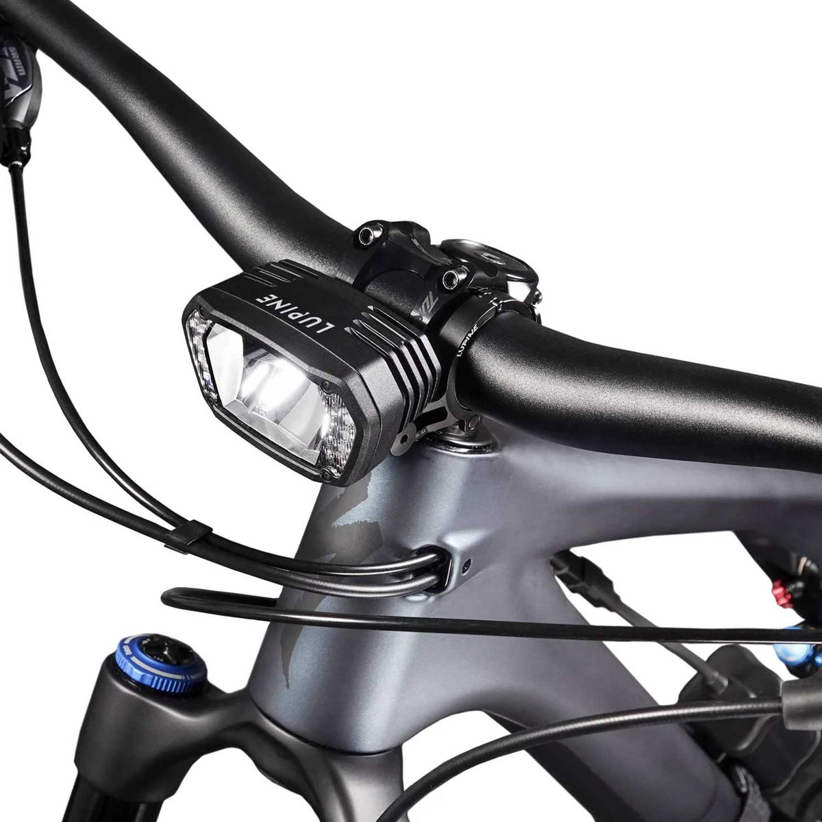 Lupine SL AX – StVZO Frontlicht mit Fernlicht, 3800 Lumen, 10.0 Ah Akku, 31,8 mm – Detailansicht