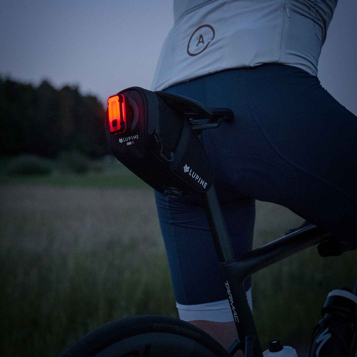 Lupine UFO StVZO – Satteltasche 0,8 l inkl. Rotlicht Pro und Garmin-Aufnahme – Lupine ufo satteltasche mit