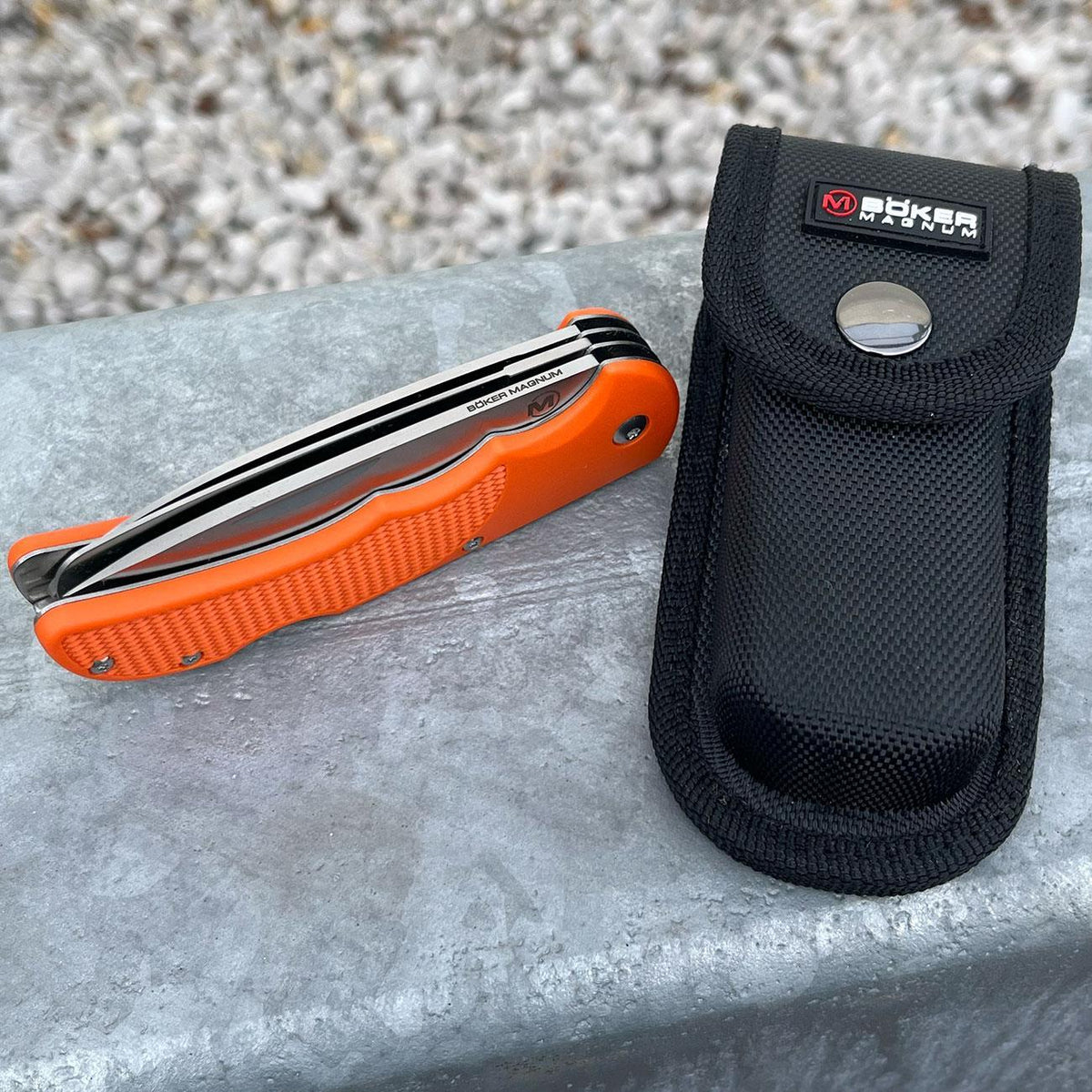Magnum HL Triple Pocket Knife - Jagd Taschenmesser mit 2 Aufbrechklingen und Knochensäge inkl. Nylonetui – Detailansicht