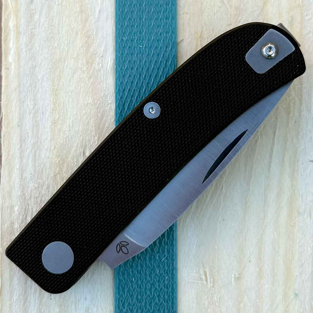 Manly Wasp Black – EDC Taschenmesser mit CPM-S-90V Klinge und Deep-Carry Clip – Detailansicht