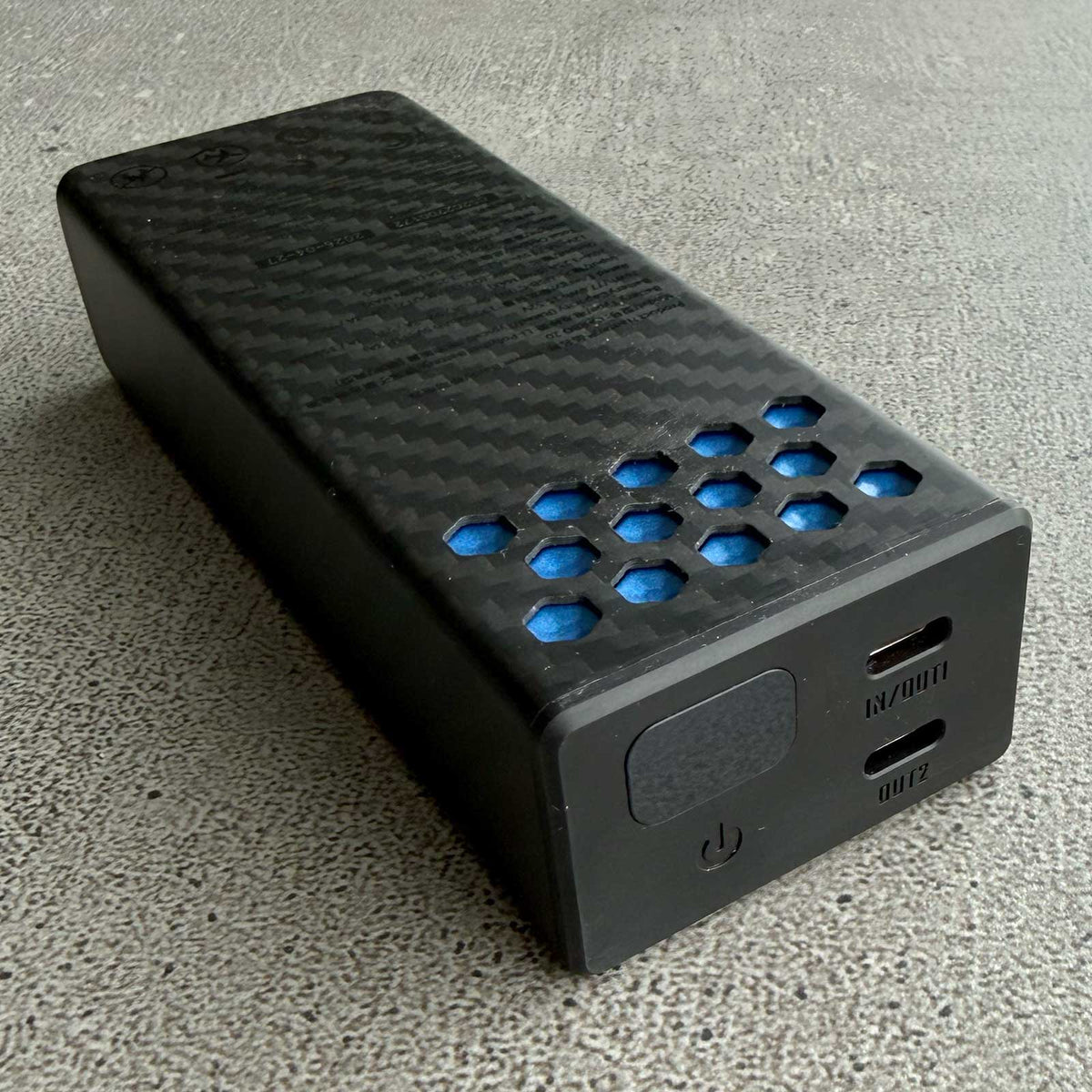 Nitecore CARBO 20 Powerbank 20.000mAh – Carbo20 blau usb-c anschluss