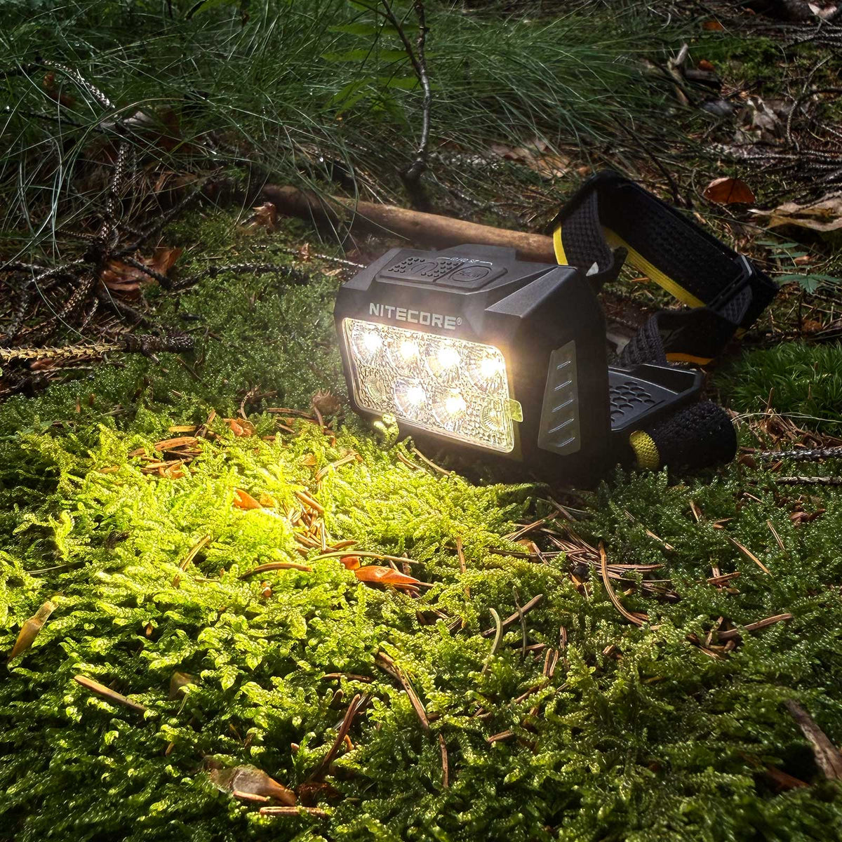 Nitecore HA25 UHE – LED Stirnlampe mit 3 Lichtfarben, 800 Lumen, Rotlicht, USB-C Akku – LEDs und Reflektor / Stirnlampe im Detail