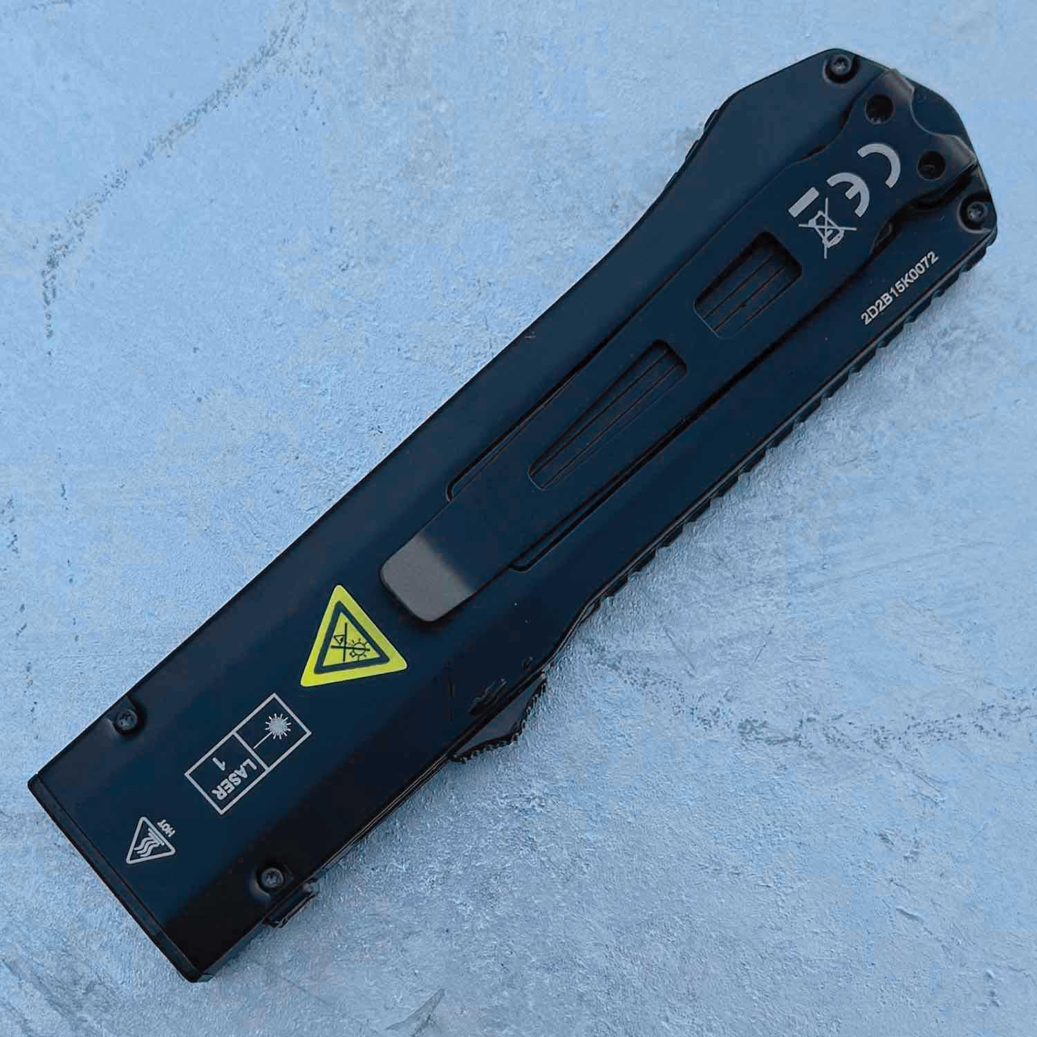 Nitecore EDC17 - LED Taschenlampe mit UV-Licht & grünem Laser 1500 Lumen USB-C – Detailansicht