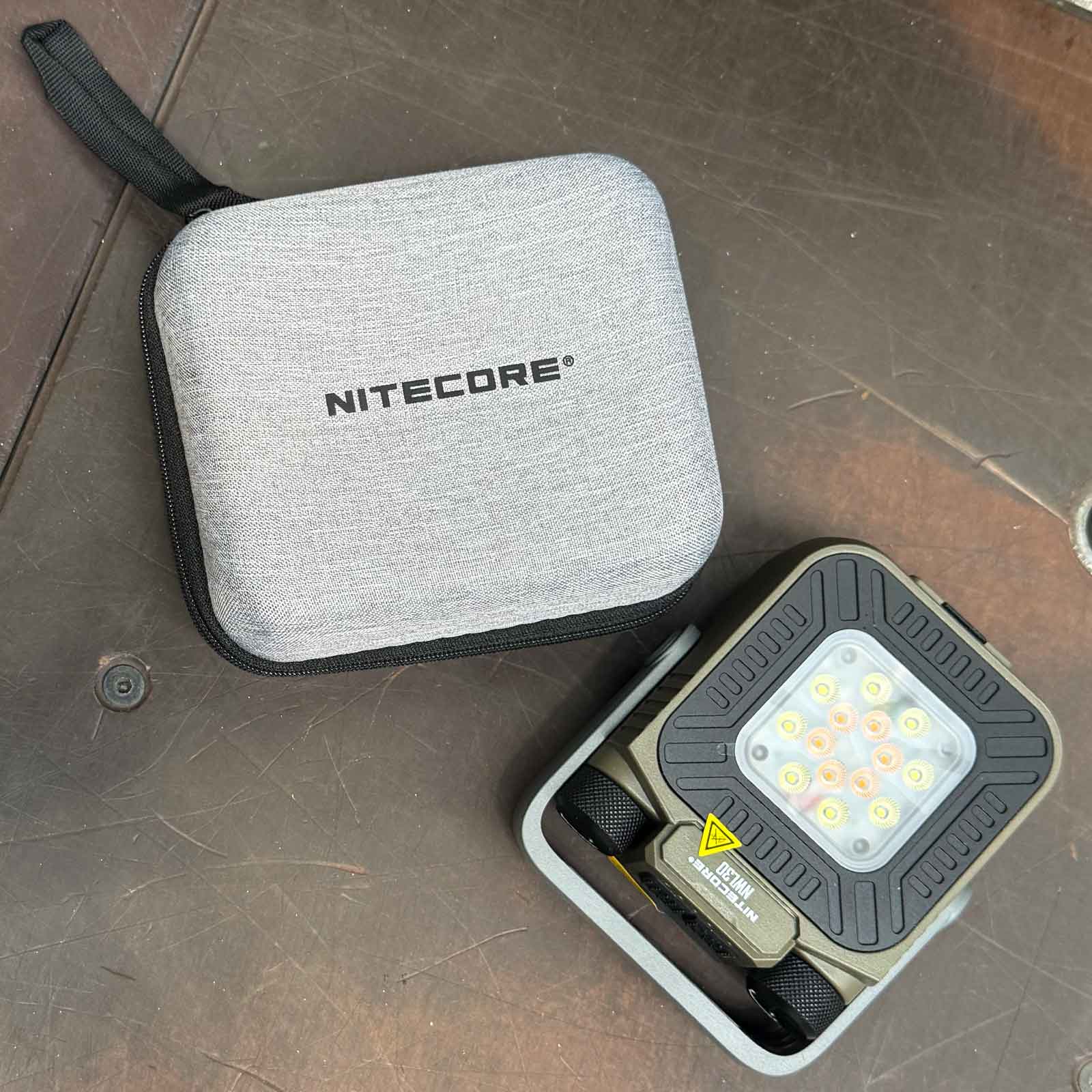 Nitecore NWL30 – 3000 Lumen LED Campinglampe & Arbeitsleuchte mit Mückenabwehrfunktion – Detailansicht
