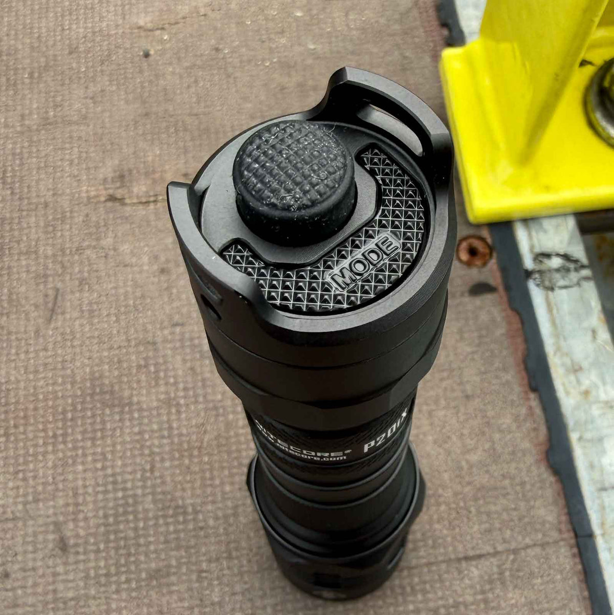 Nitecore P20iX PEL 2.0 – Polizei-Taschenlampe mit 4000 lm, Akku & USB-C