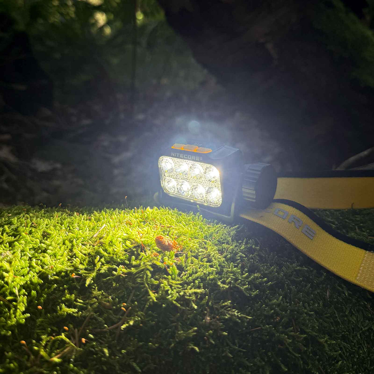 Nitecore UT6 – Trailrunning Stirnlampe mit 1600 lm, USB-C-Akku & 3 Lichtfarben – Produktbild