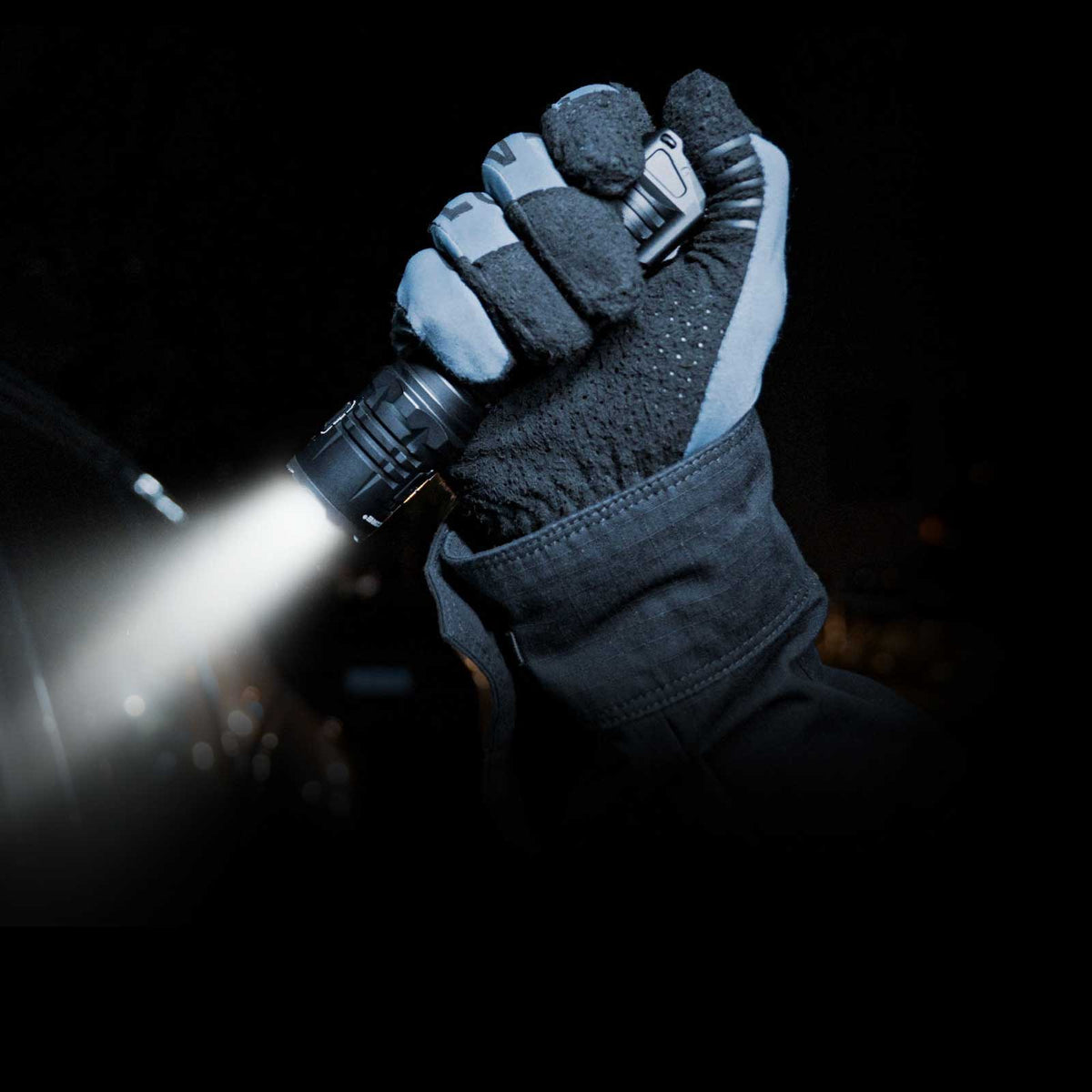 Nitecore P27iX – Polizei Taschenlampe mit Spot-und Flutlicht, 5000 lm, Akku, USB-C – Größe und Abmessungen