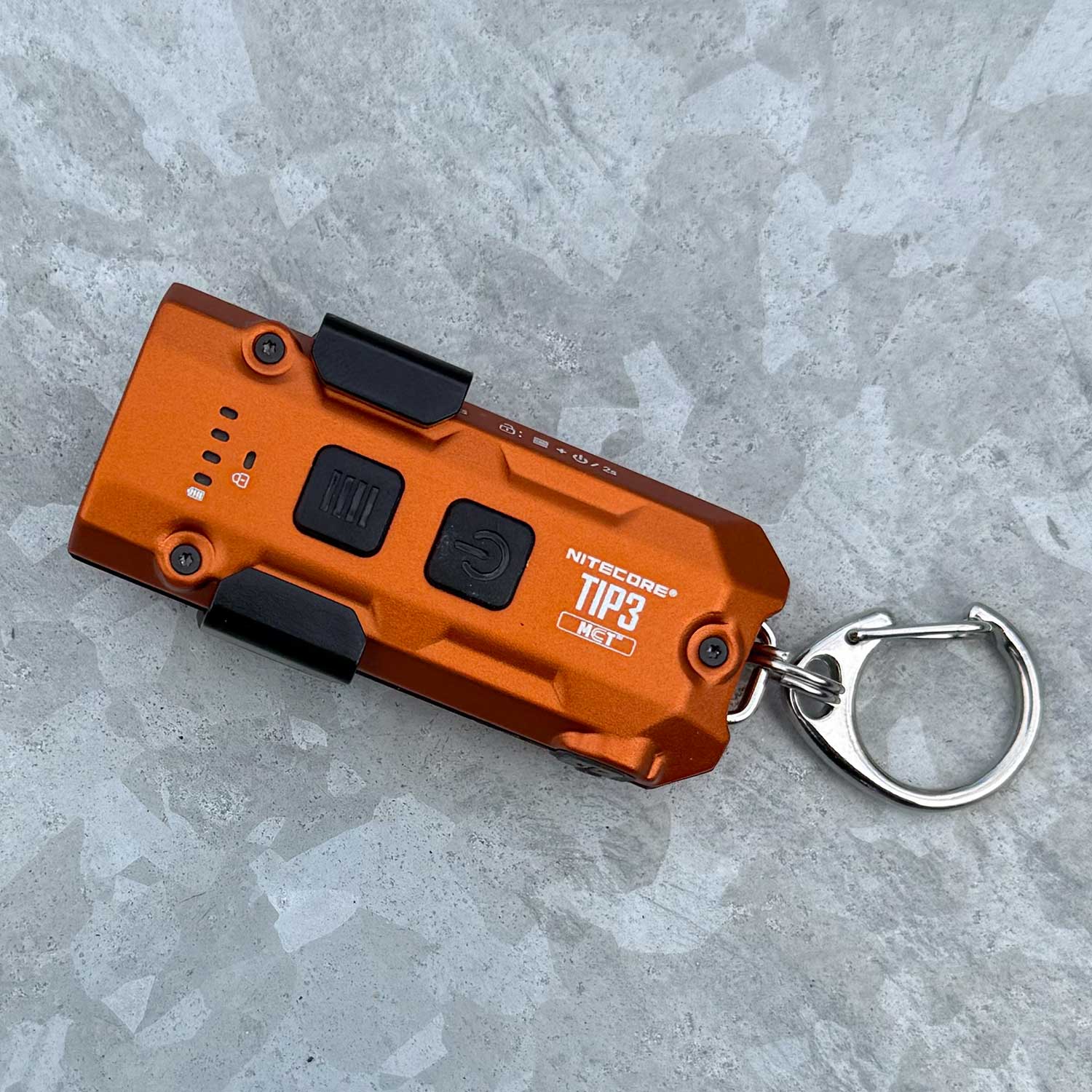 Nitecore TIP3 – Schlüsselbundlampe mit 3 Lichtfarben, 720 Lumen, USB-C & Clip – Detailansicht