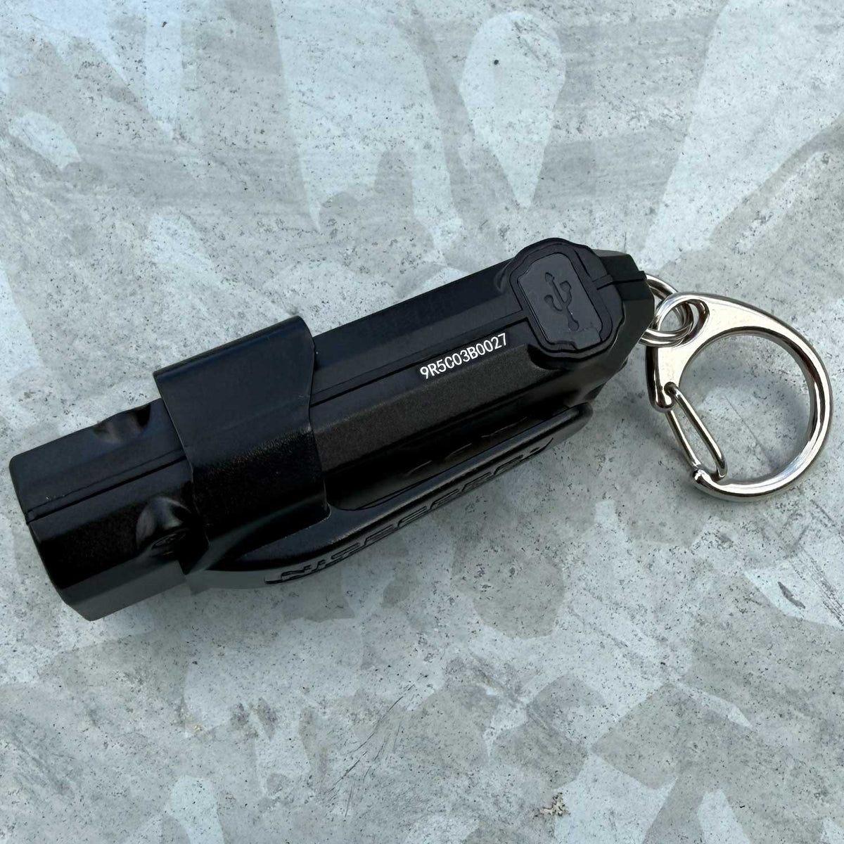 Nitecore TIP3 – Schlüsselbundlampe mit 3 Lichtfarben, 720 Lumen, USB-C & Clip – Detailansicht